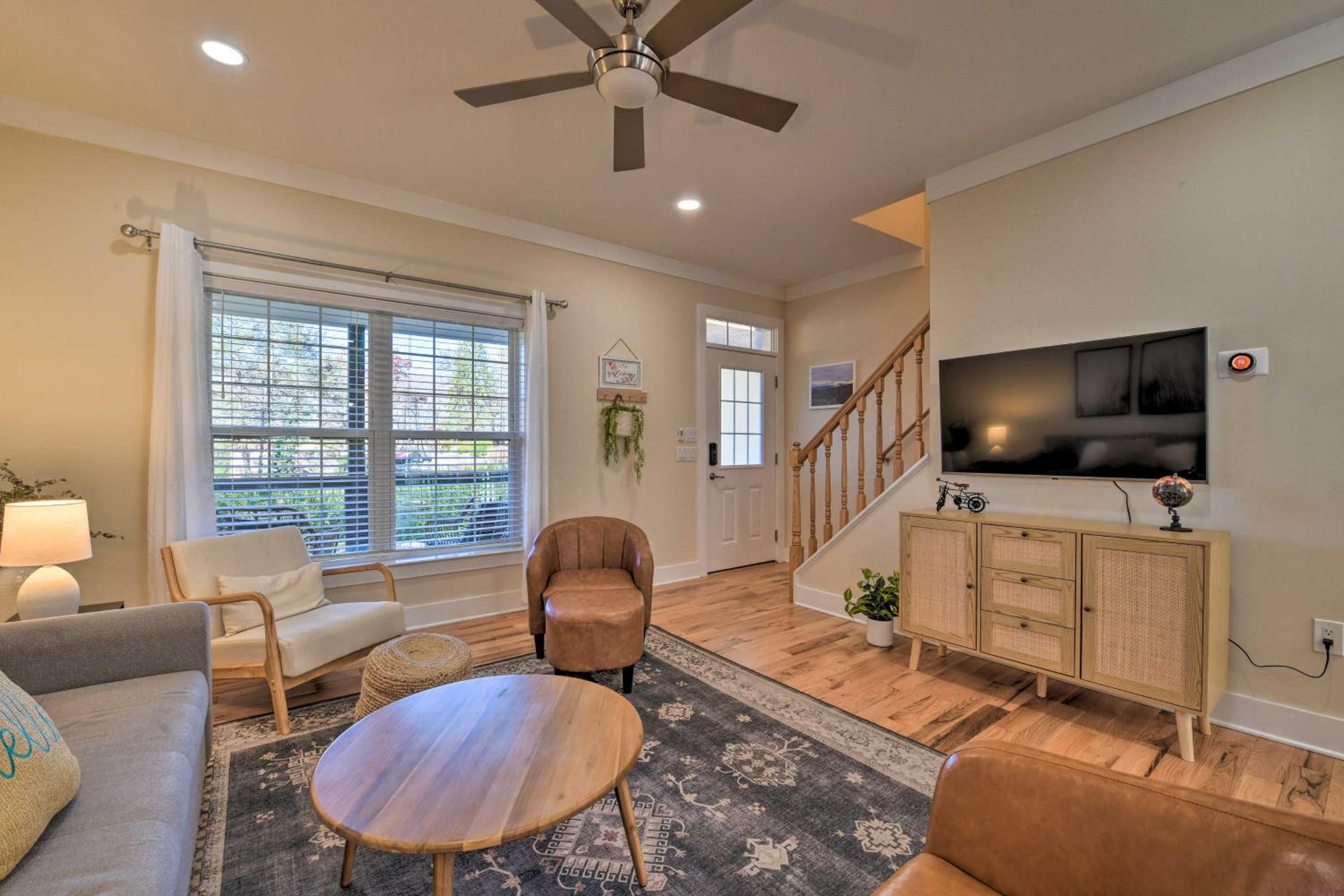 New Country House with Stylish Modern Amenities view 4