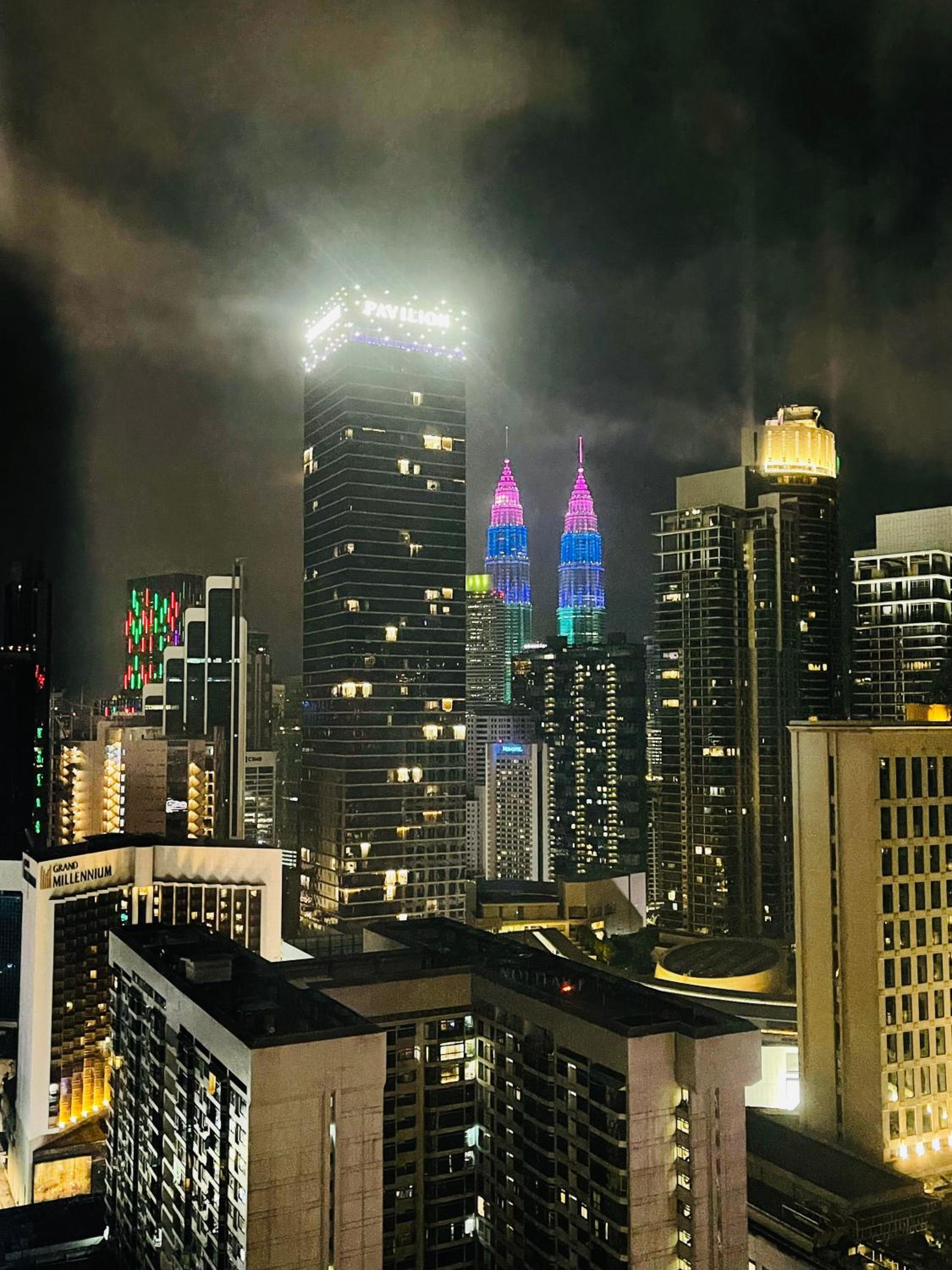 AXON RESIDENCE AT BUKIT BiNTANG KUALA LAMPUR