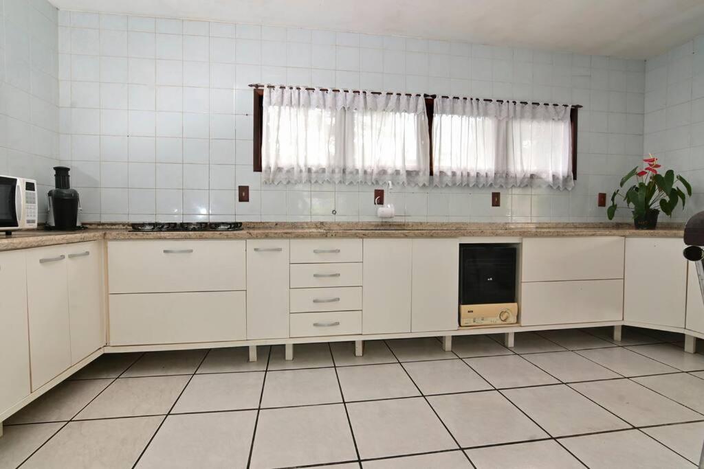 Casa prox de Jurerê muito espaço para td família