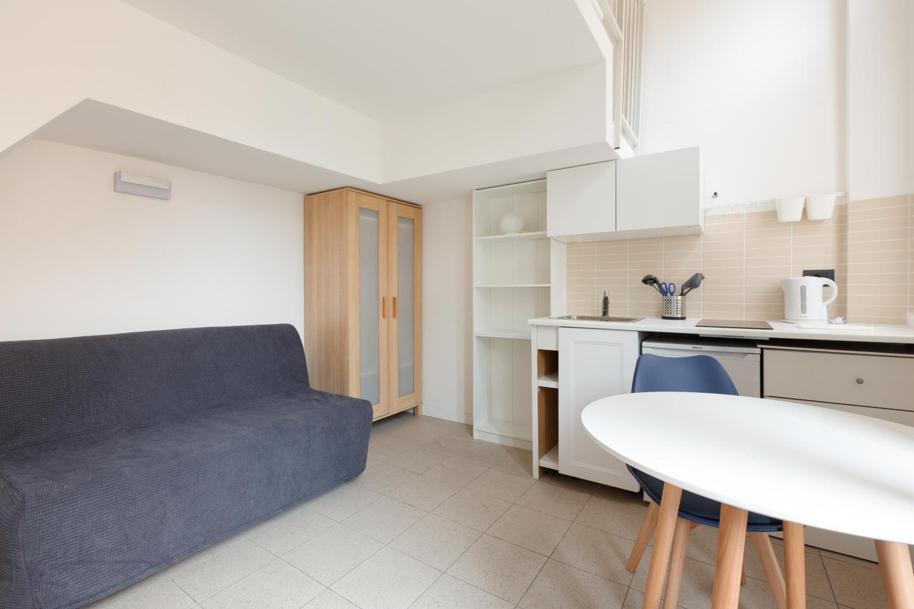 GuestHost - Milano Magenta Long Let Apts