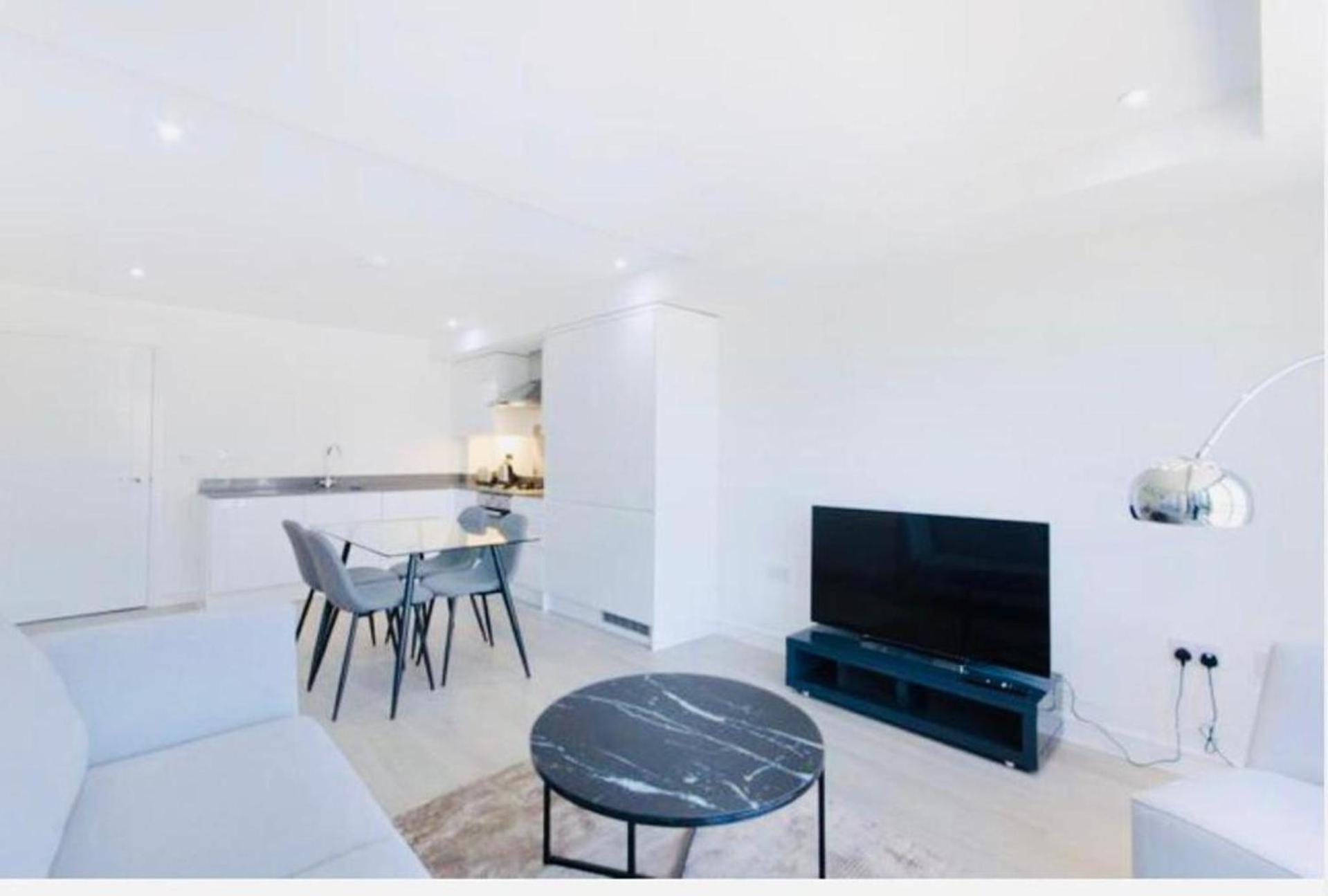Impeccable 1-Bed Apartment in London