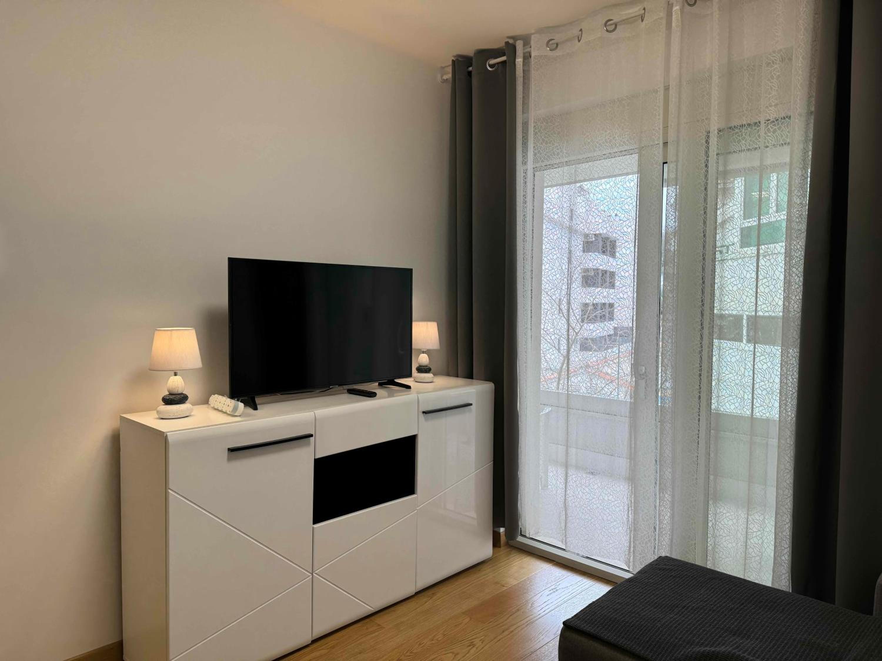 Summer breeze apartment view 3
