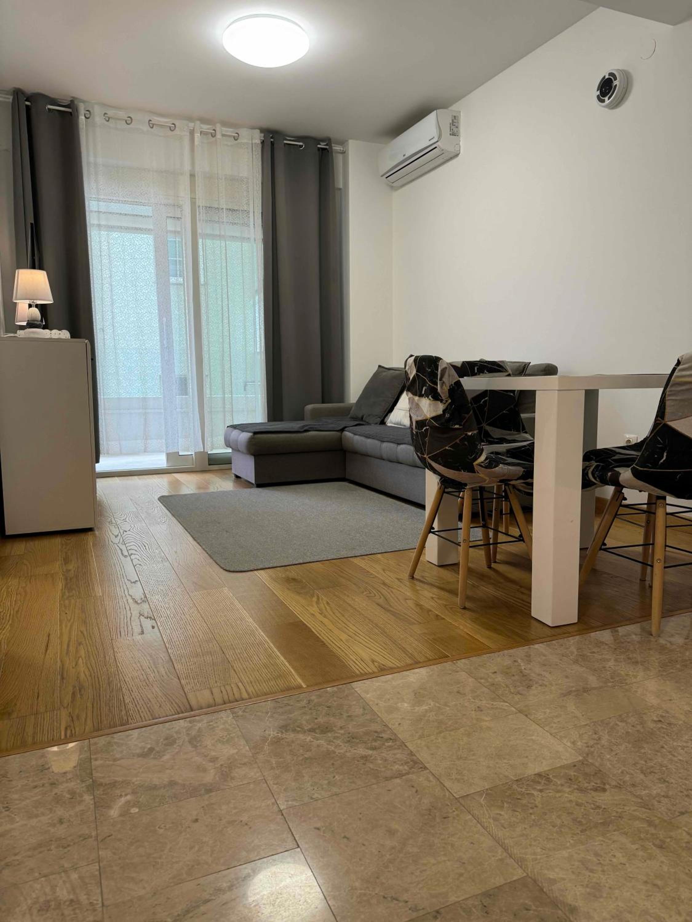 Summer breeze apartment view 5