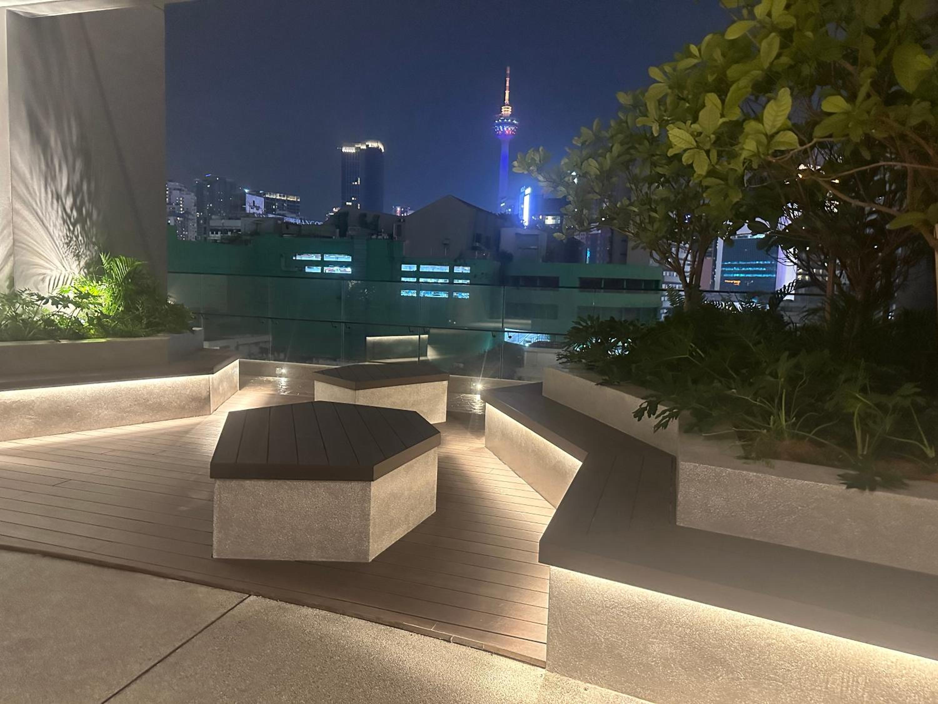 AXON RESIDENCE AT BUKIT BiNTANG KUALA LAMPUR