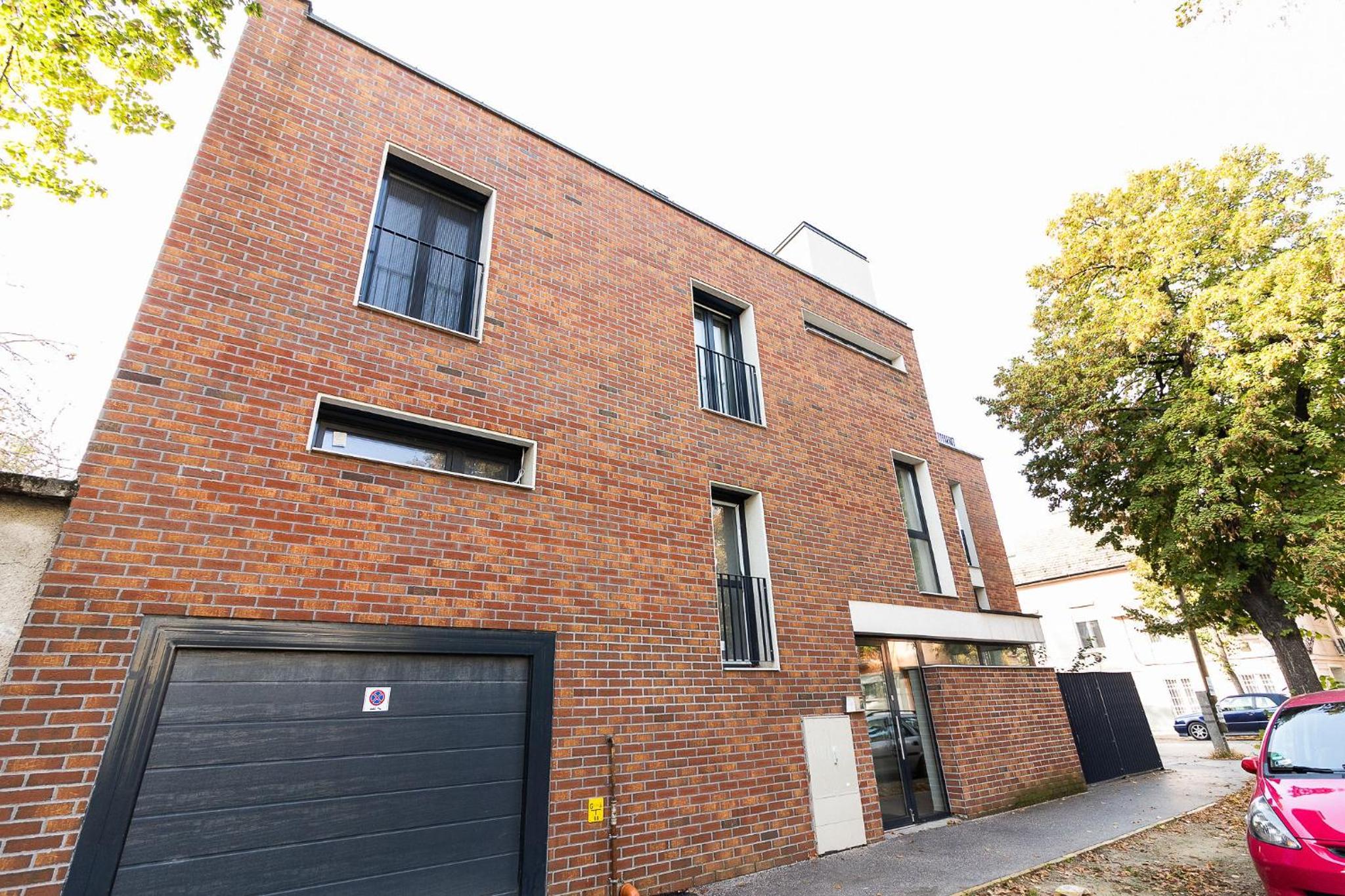 Hotel SunSuite Szeged - Image 1