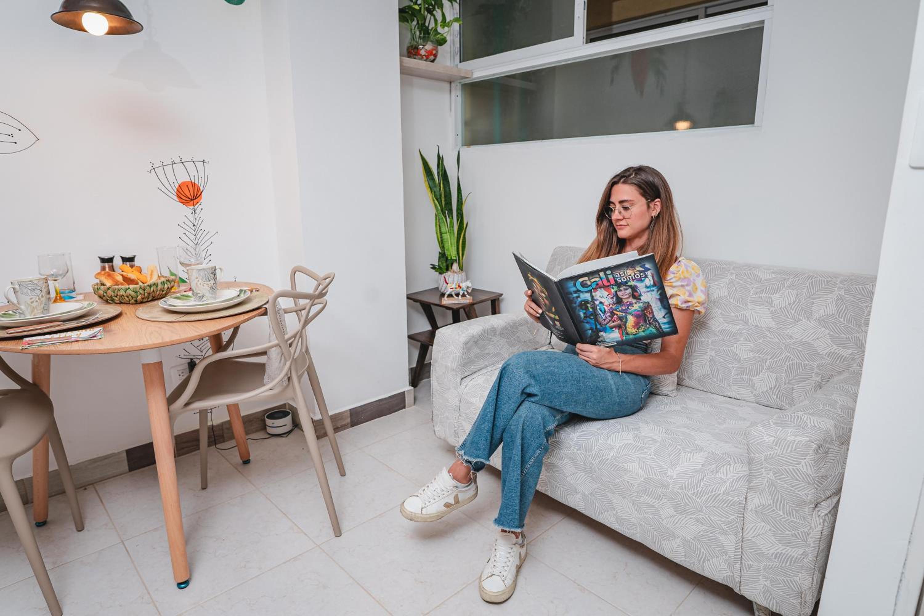 FLORA New & beautiful studio apartment with rooftop