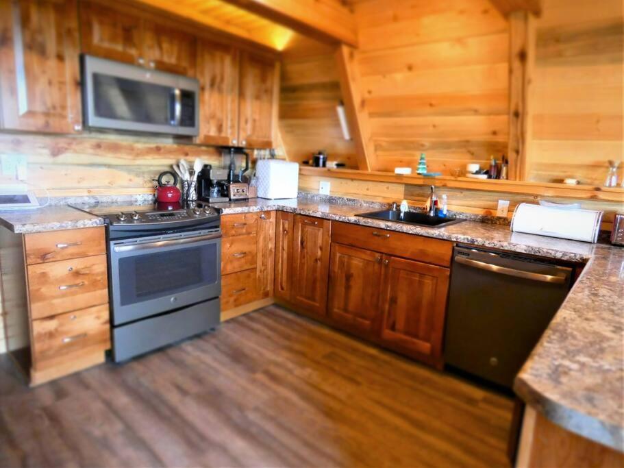 BEST View, BEST Location, Awesome Accommodations! view 4