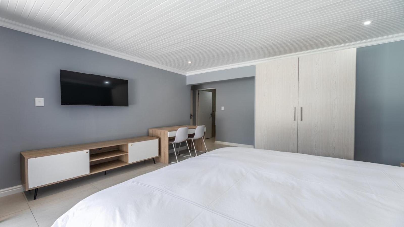 Inkantu Apartments & Suites view 3