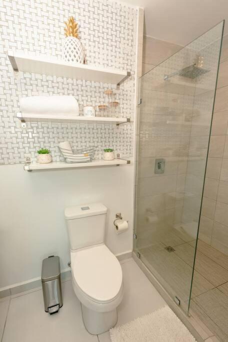Luxury 3BR Penthouse in Astria 1408