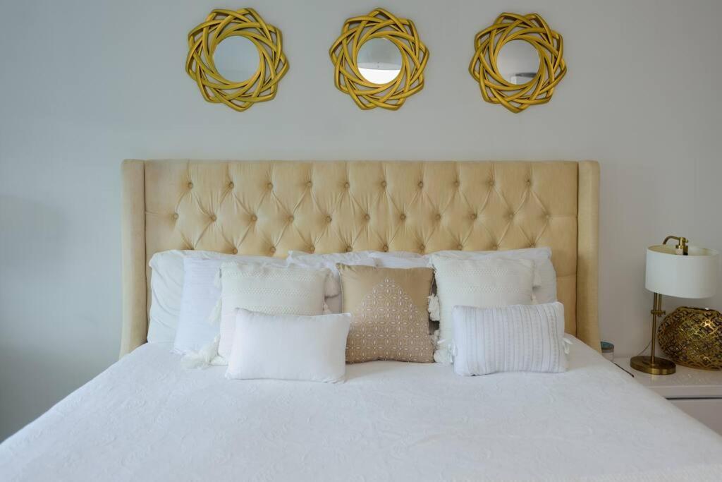 Luxury 3BR Penthouse in Astria 1408