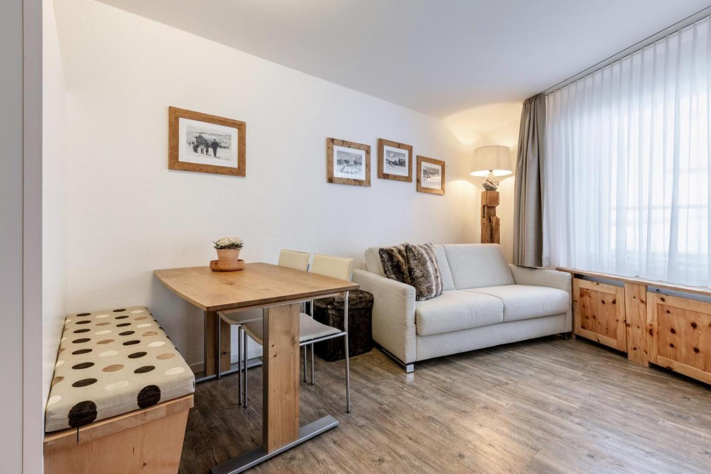 Haus Lorez B-5