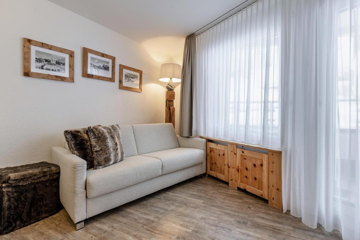 Haus Lorez B-5