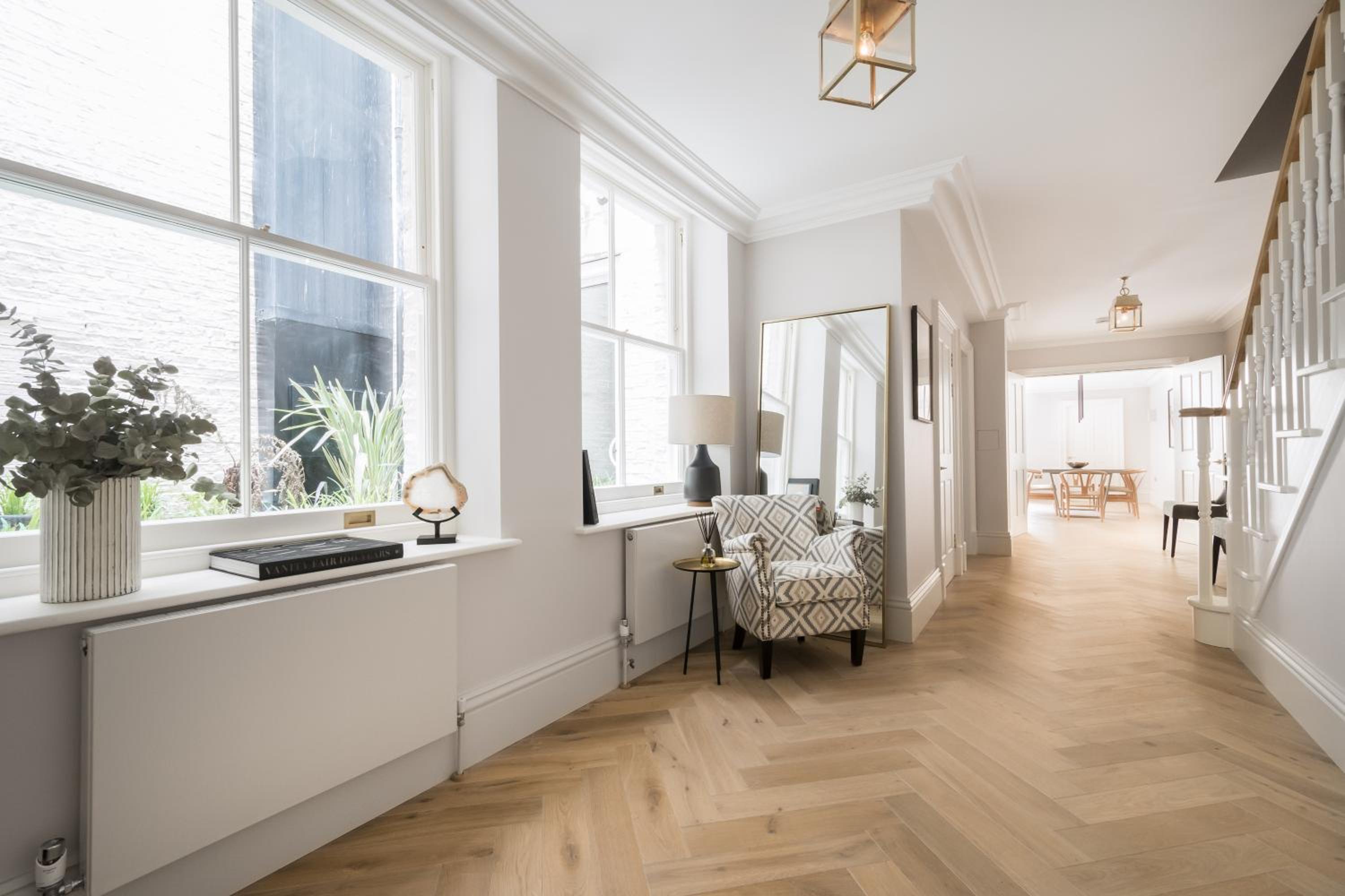 Air Con-Stunning Contemporary Design-Very Spacious