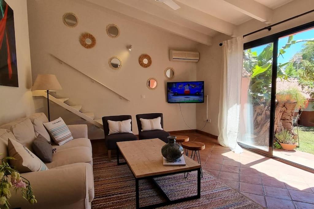 Bonita casa rural con jardín y terraza privado