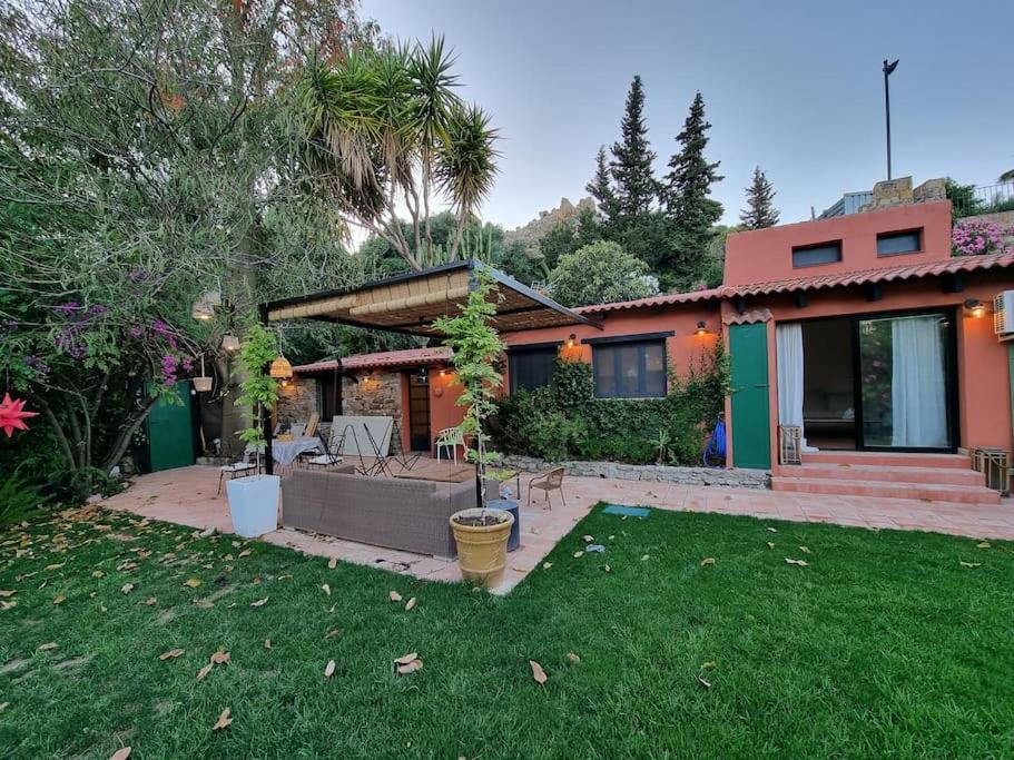 Bonita casa rural con jardín y terraza privado