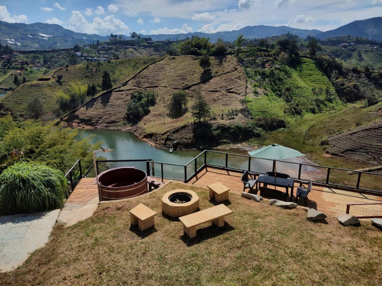 FINCAS GUATAPE