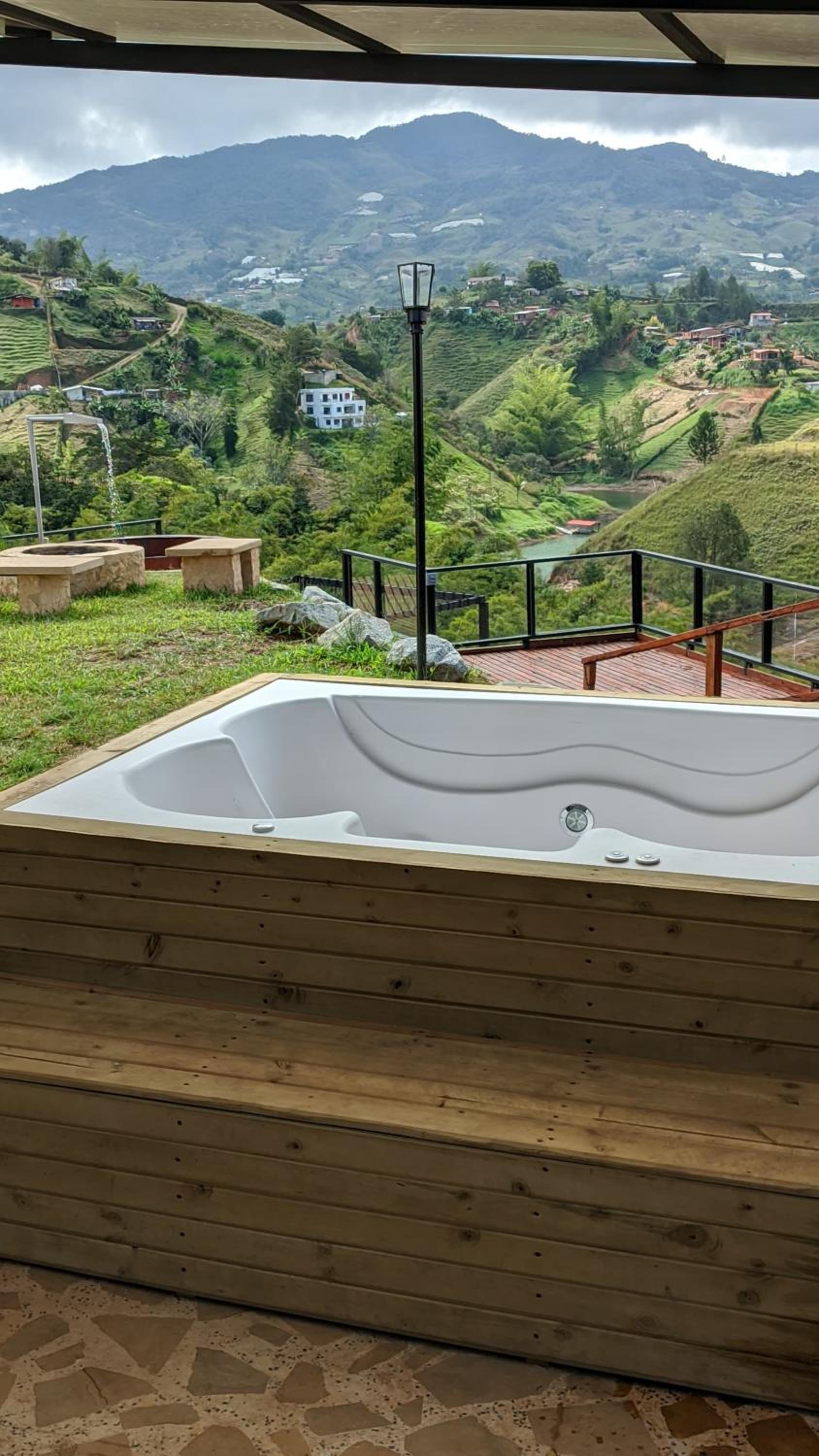 FINCAS GUATAPE