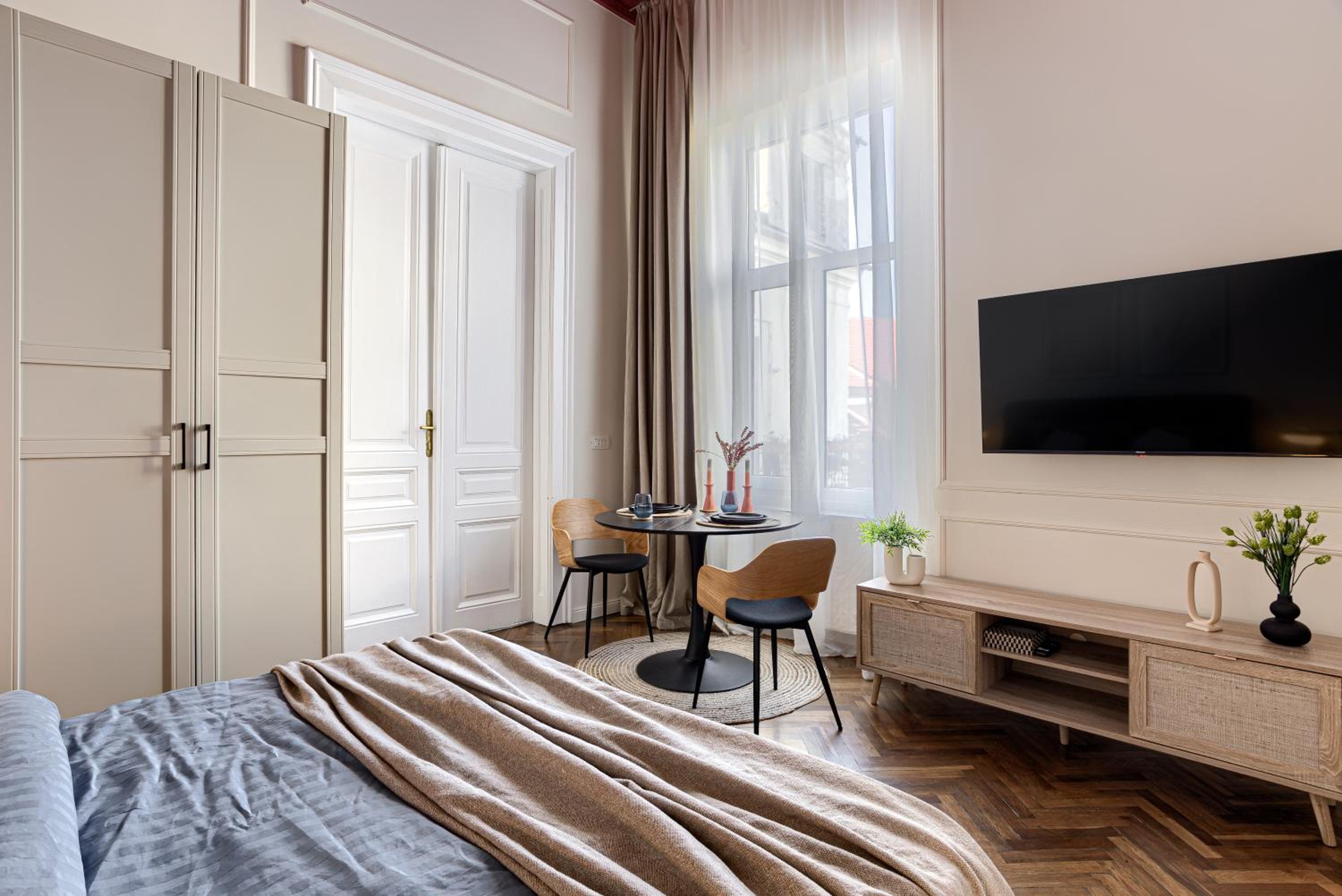 City Center Art Apartment view 2