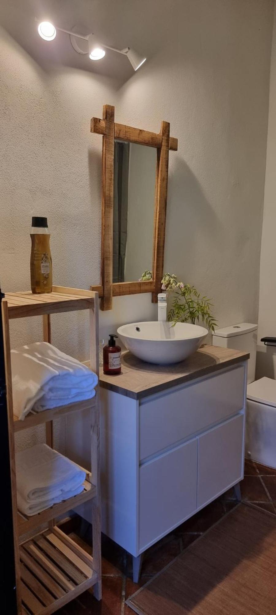 Bonita casa rural con jardín y terraza privado