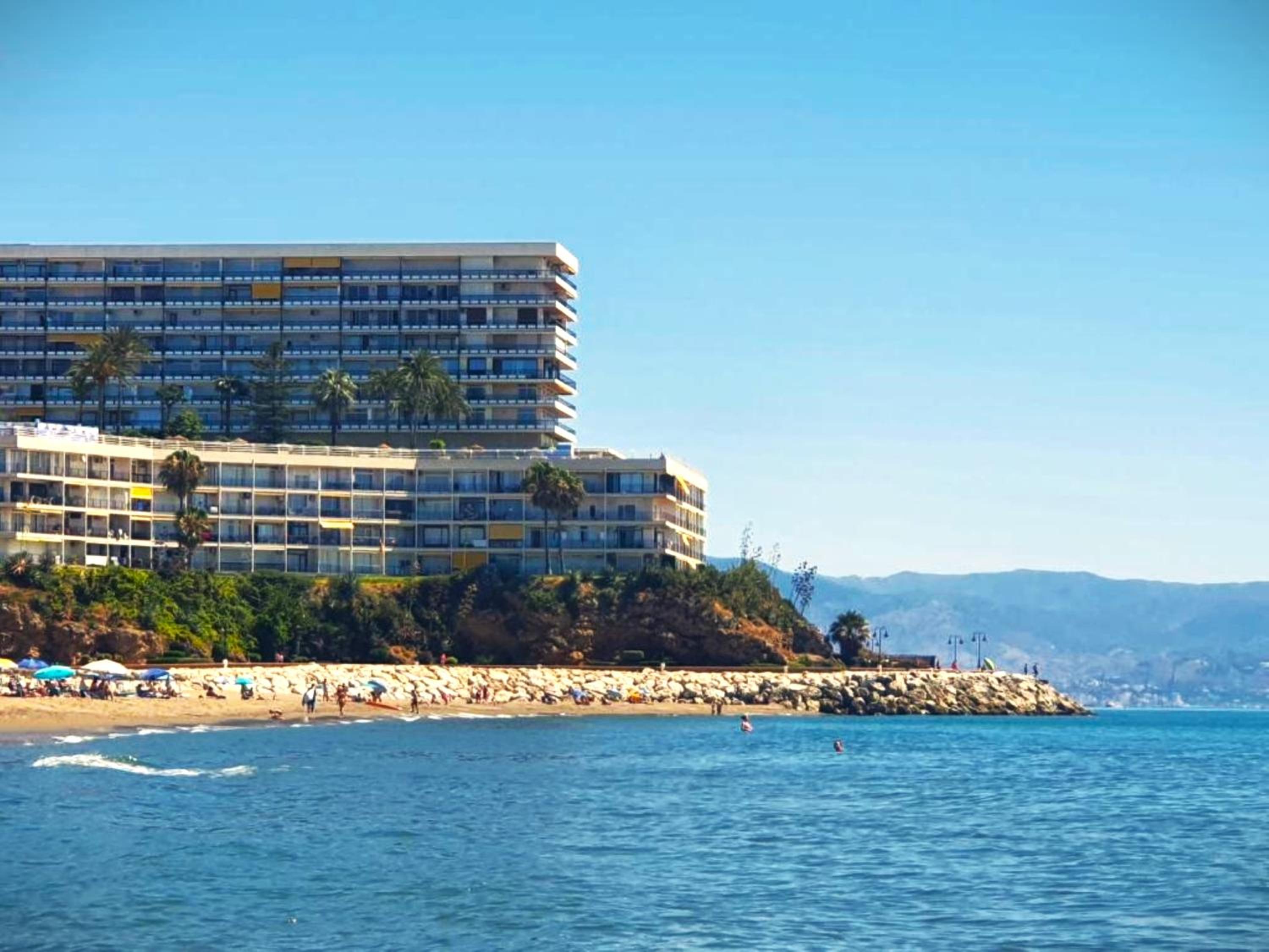 SANTA CLARA Modern & Exclusive Seafront Apartment