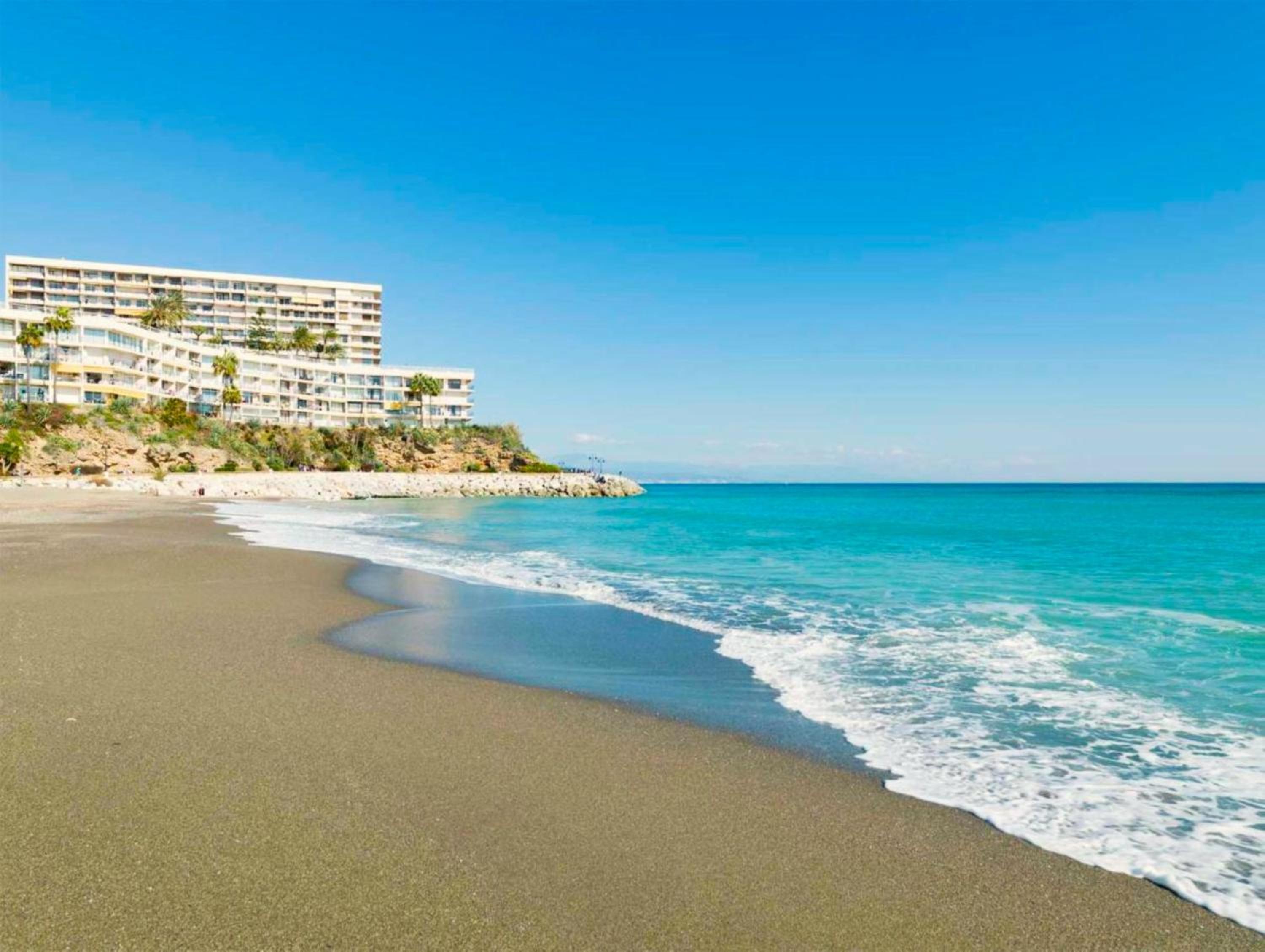 SANTA CLARA Modern & Exclusive Seafront Apartment
