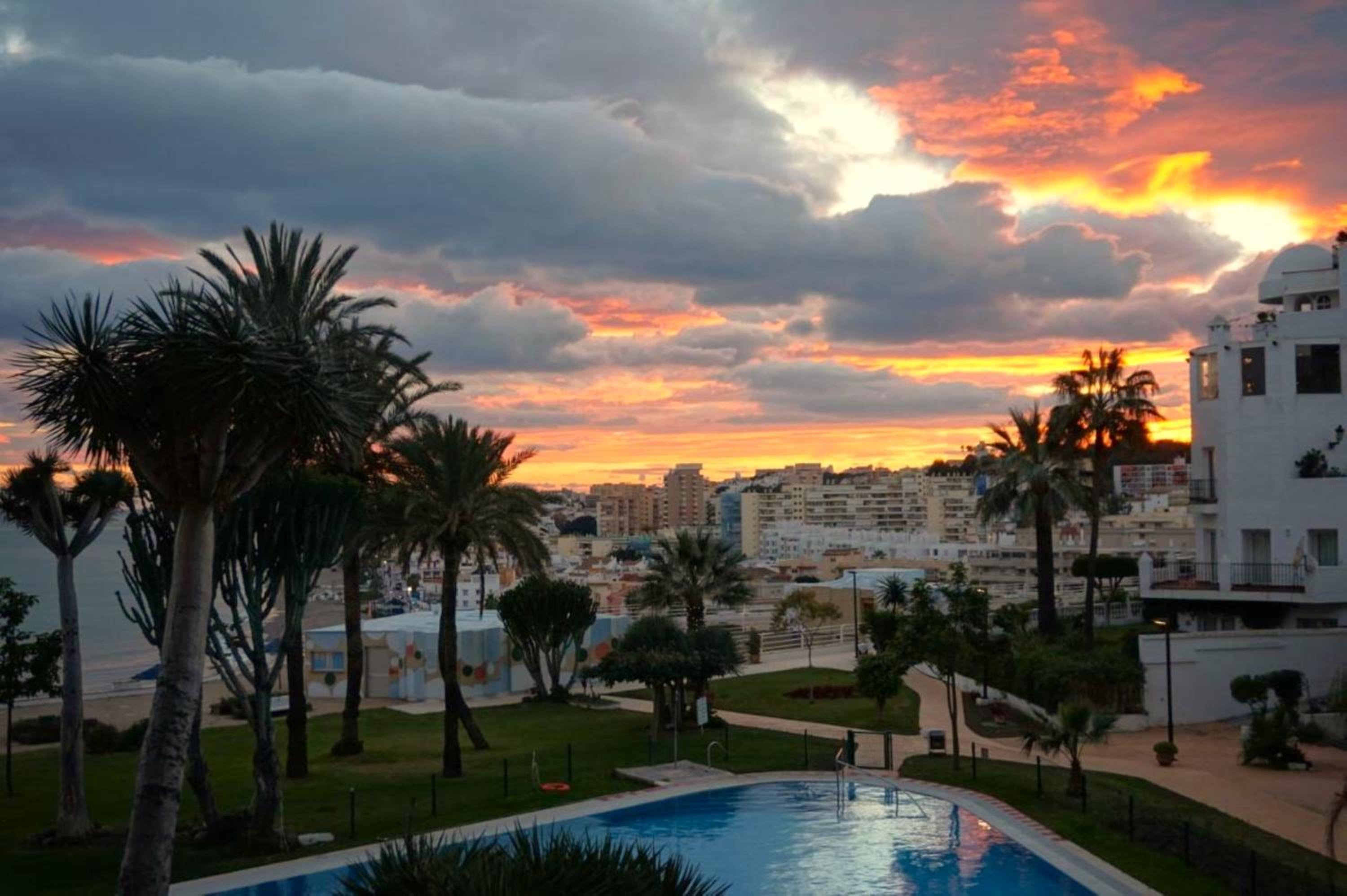SANTA CLARA Modern & Exclusive Seafront Apartment