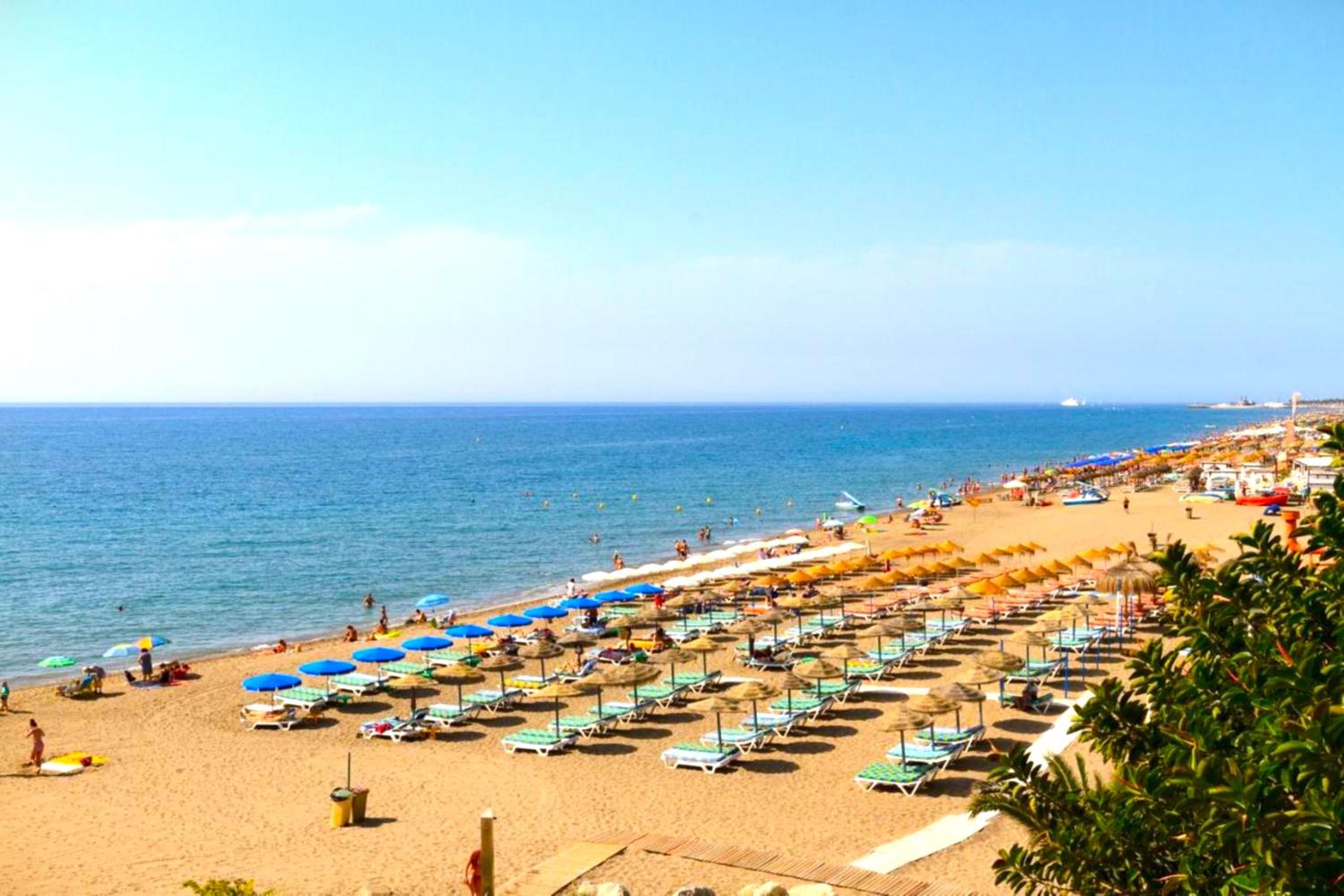 SANTA CLARA Modern & Exclusive Seafront Apartment
