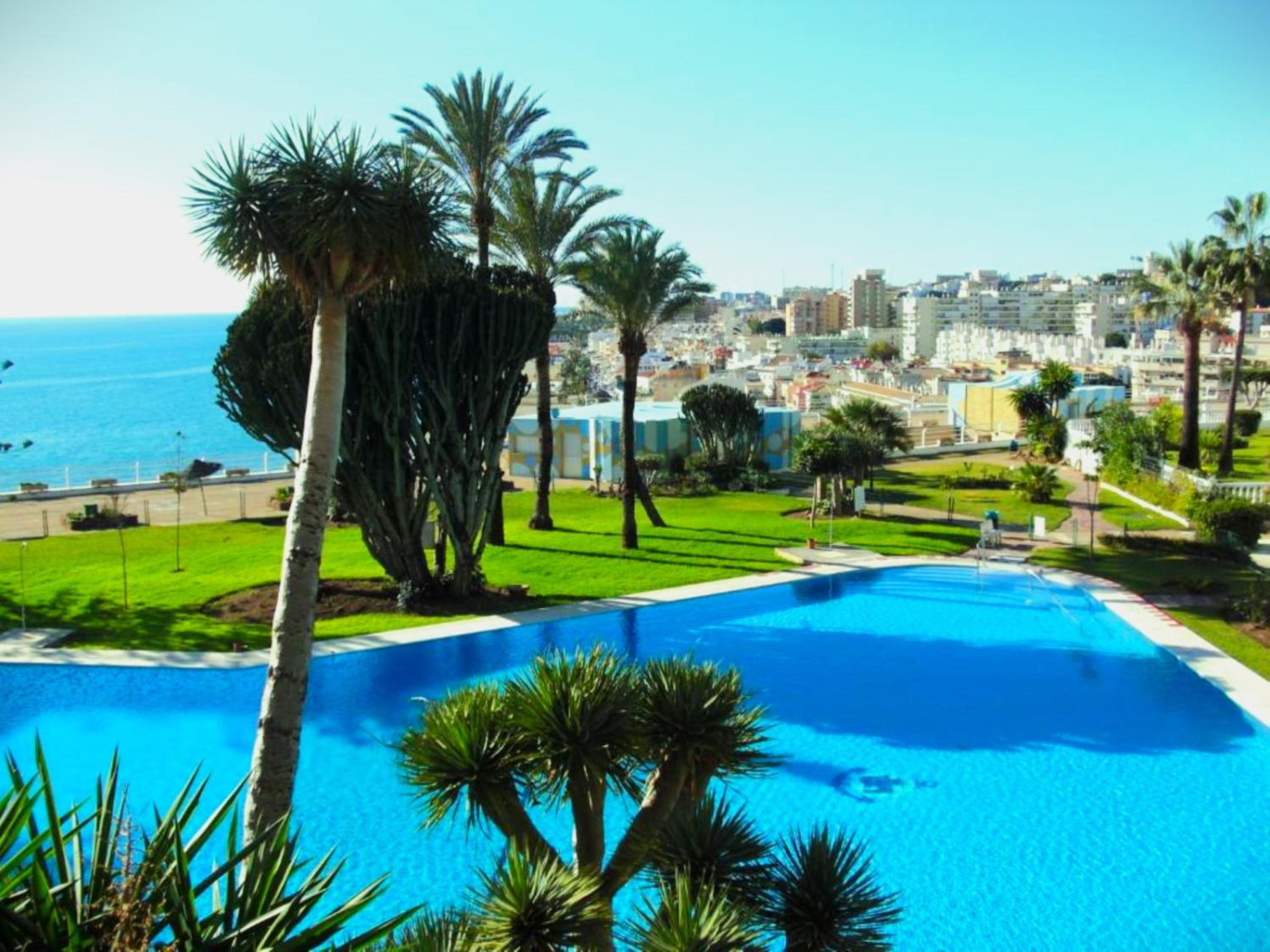 SANTA CLARA Modern & Exclusive Seafront Apartment