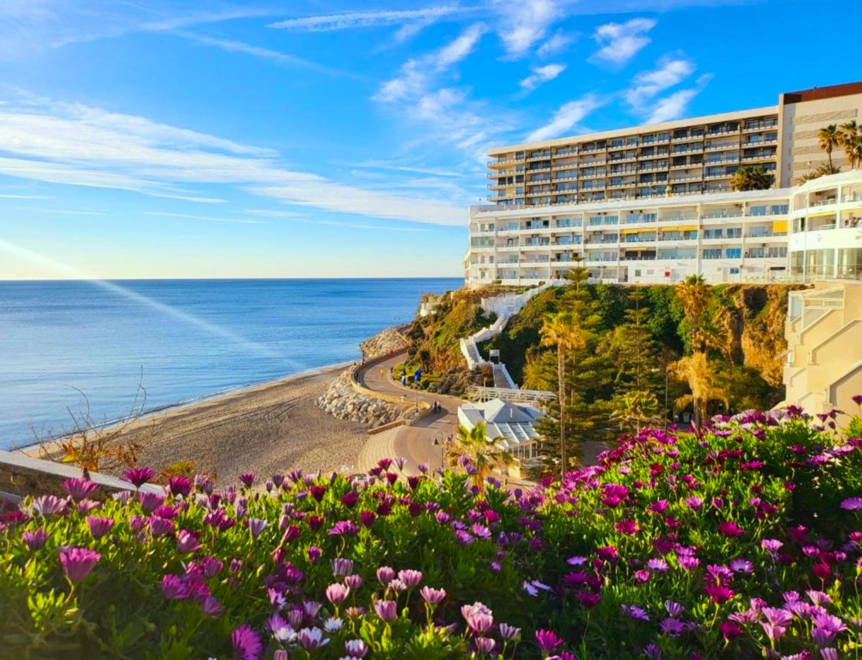 SANTA CLARA Modern & Exclusive Seafront Apartment