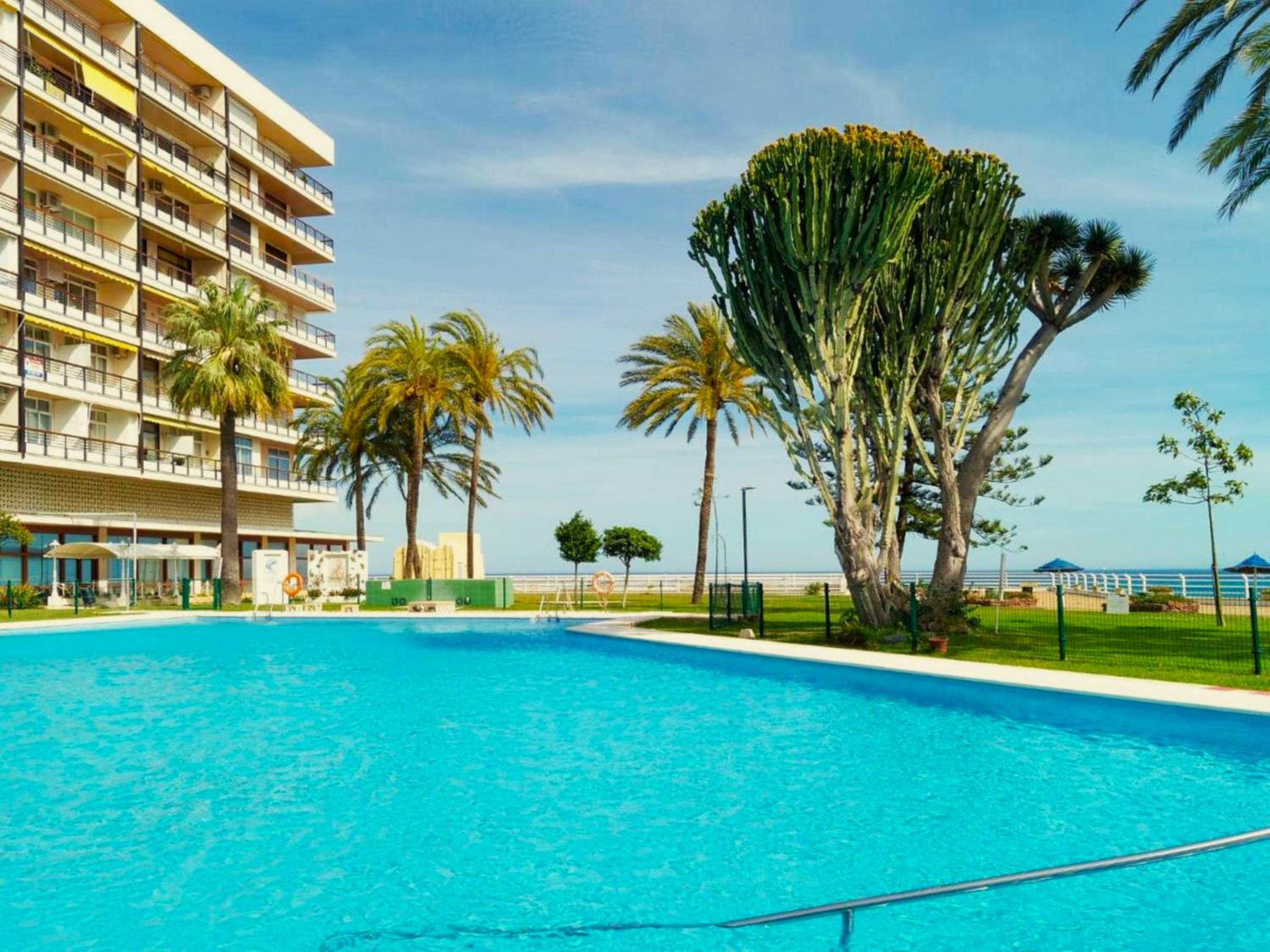 SANTA CLARA Modern & Exclusive Seafront Apartment