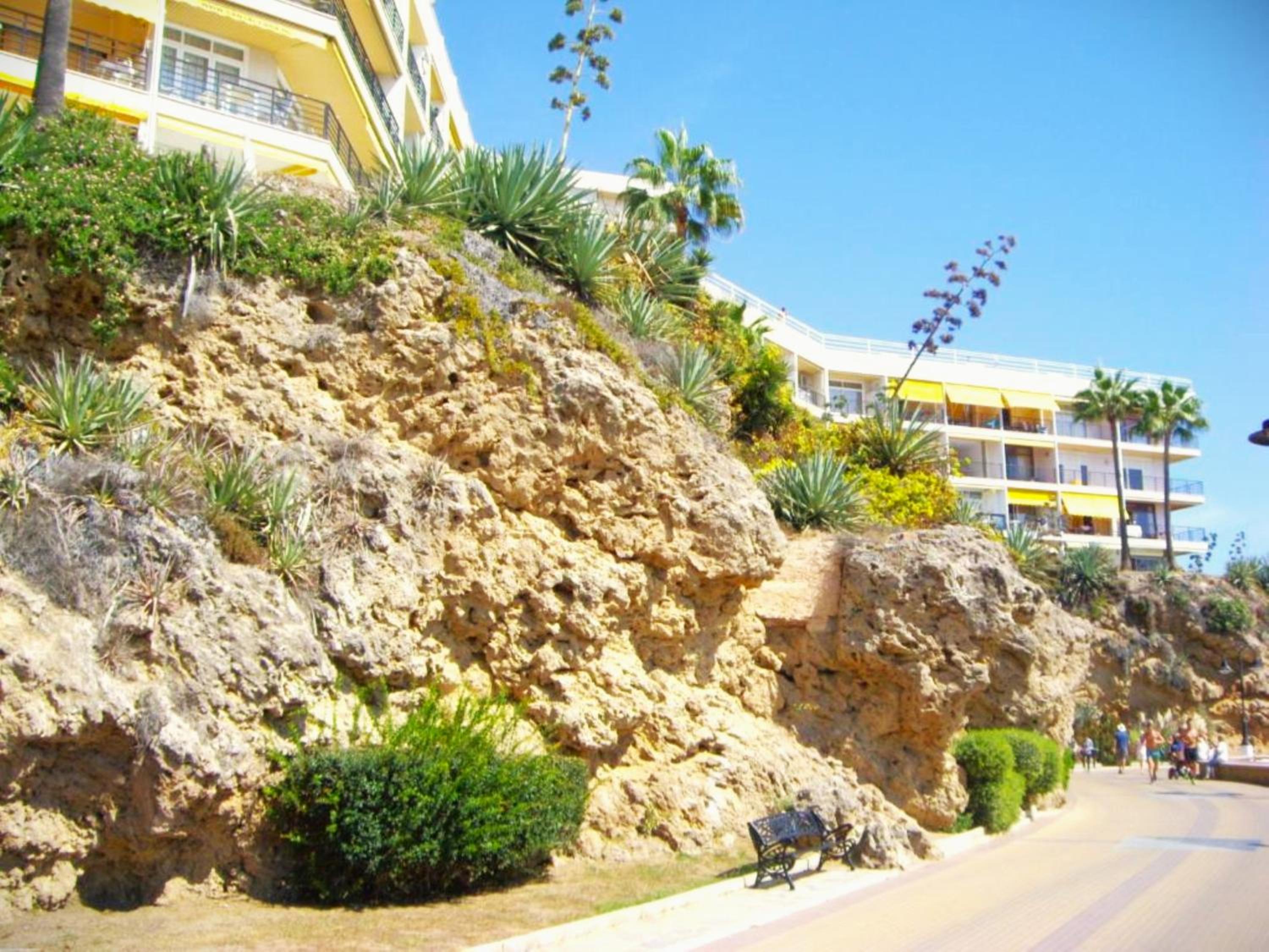 SANTA CLARA Modern & Exclusive Seafront Apartment