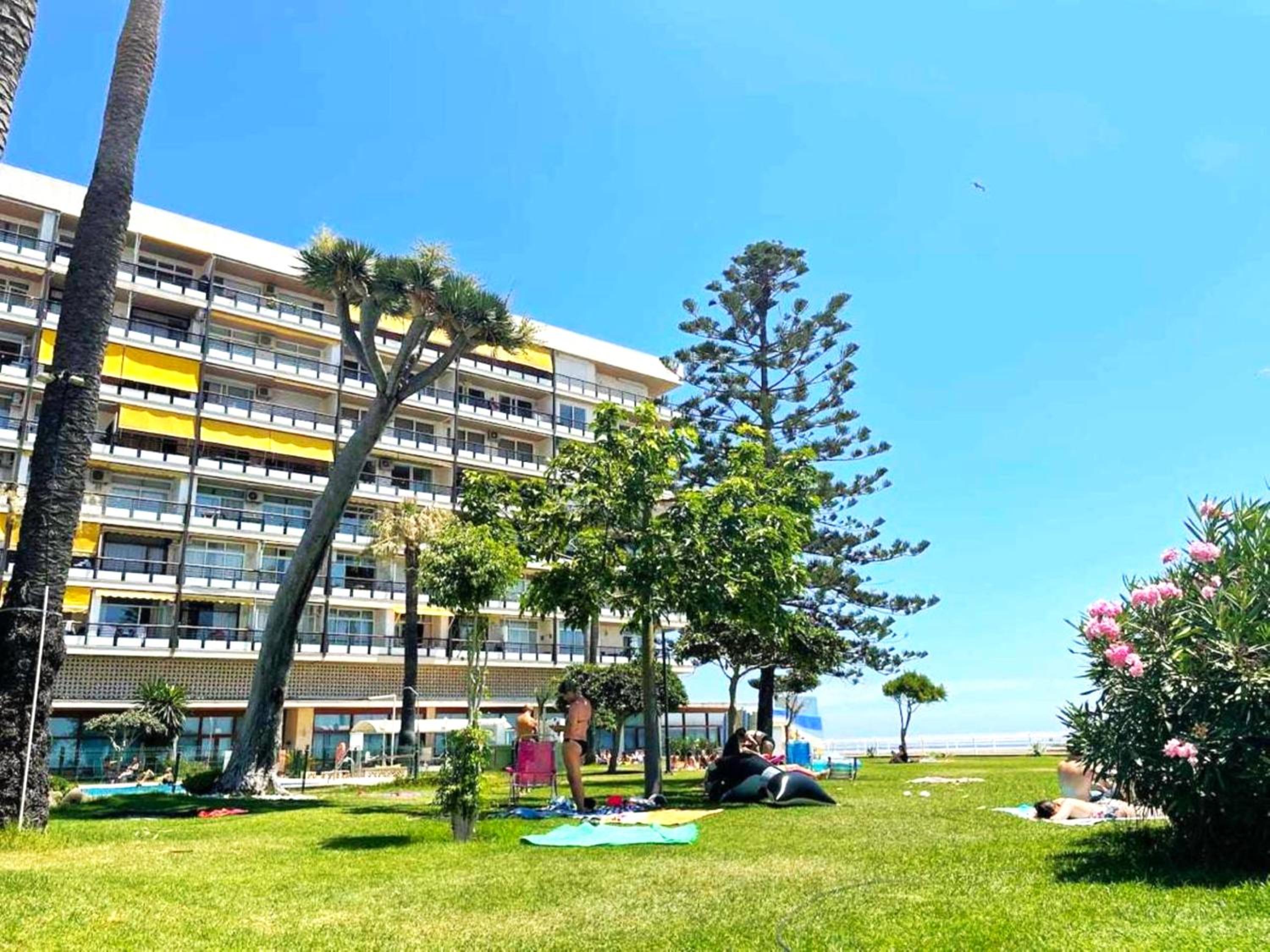 SANTA CLARA Modern & Exclusive Seafront Apartment