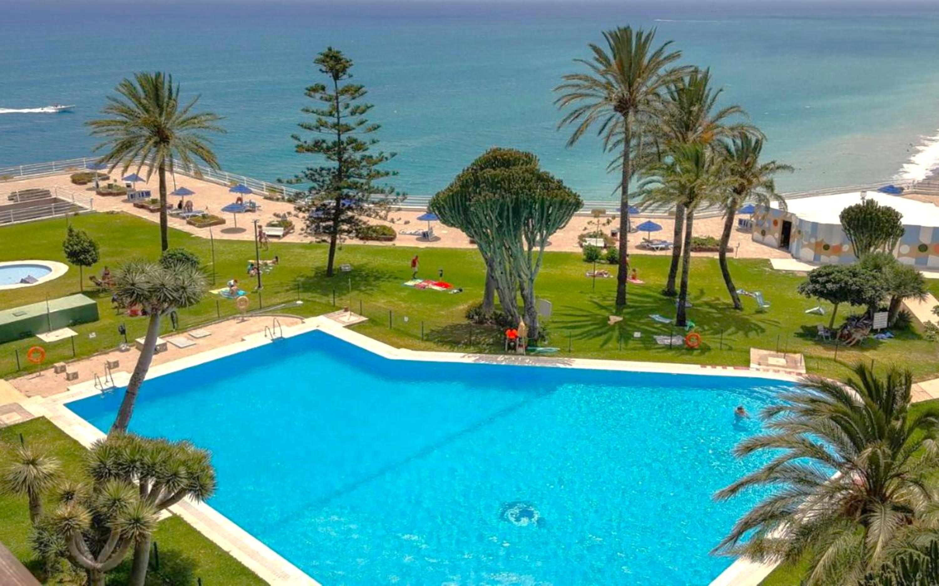 SANTA CLARA Modern & Exclusive Seafront Apartment