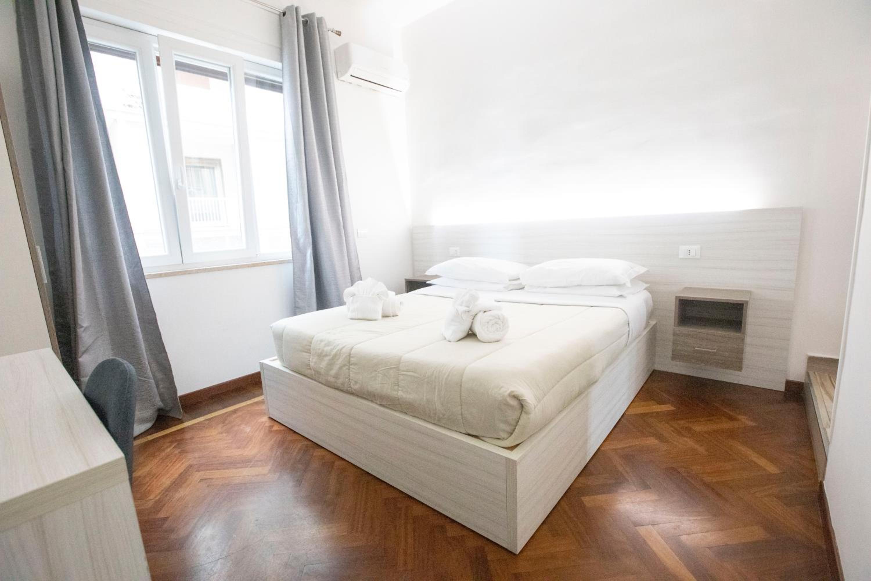Hall inn B&B in Naples