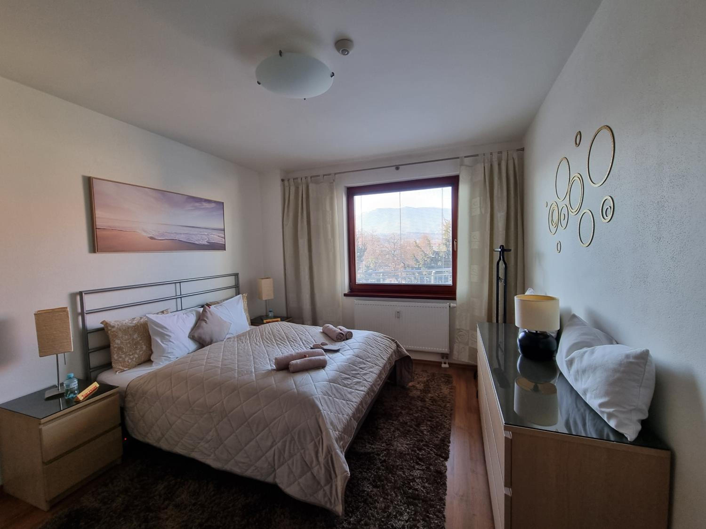Central business apartment - FREE PARKING view 3