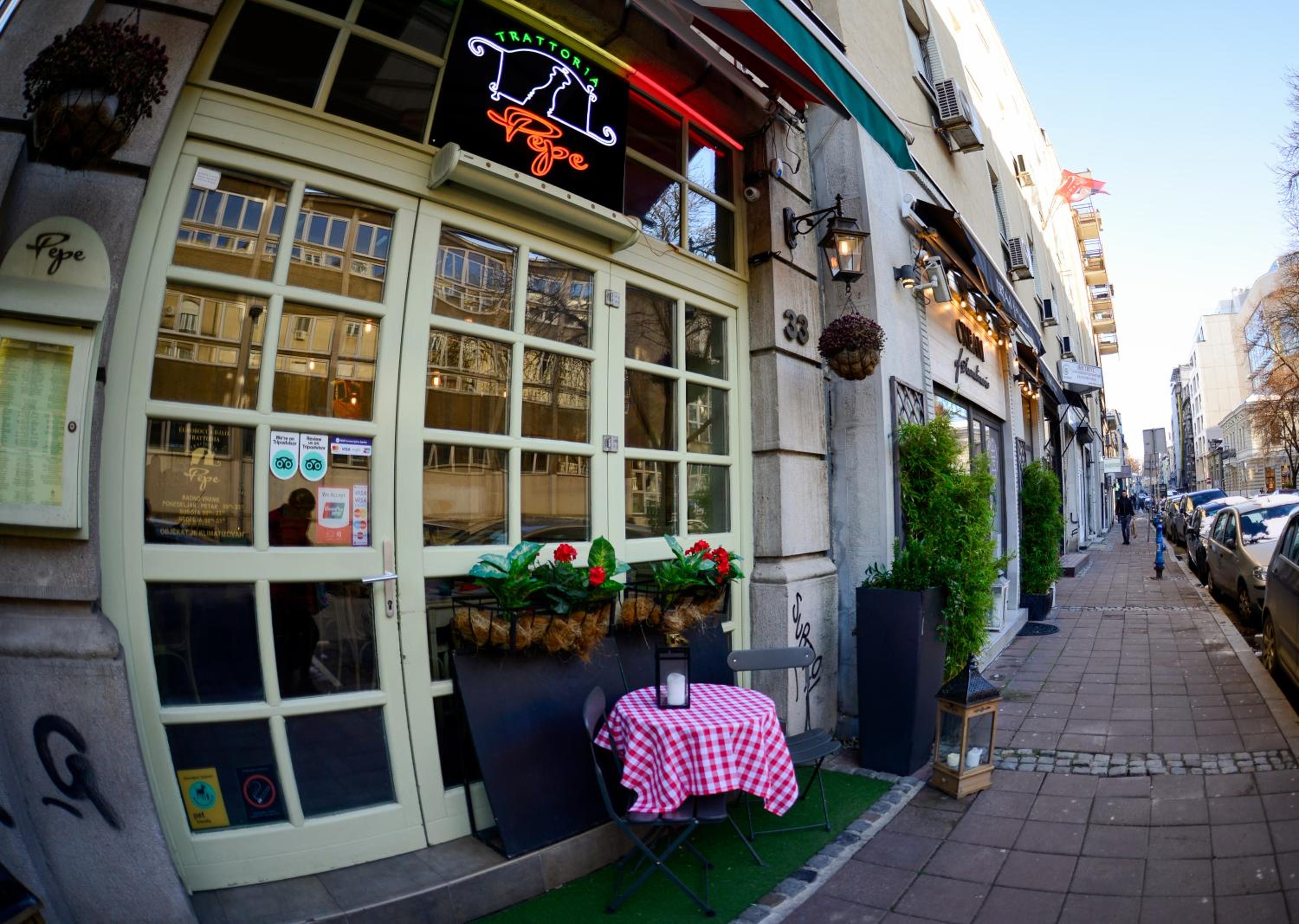 dining