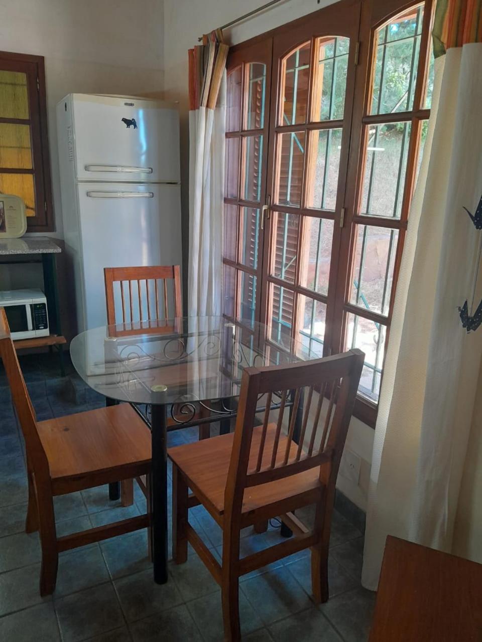 CASITA DE LAS CHACRAS SOBRE EL LAGO