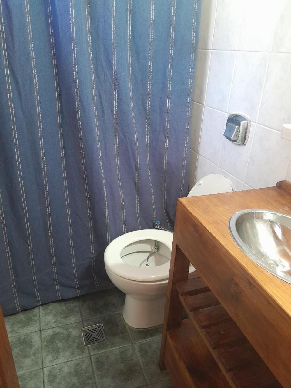 CASITA DE LAS CHACRAS SOBRE EL LAGO