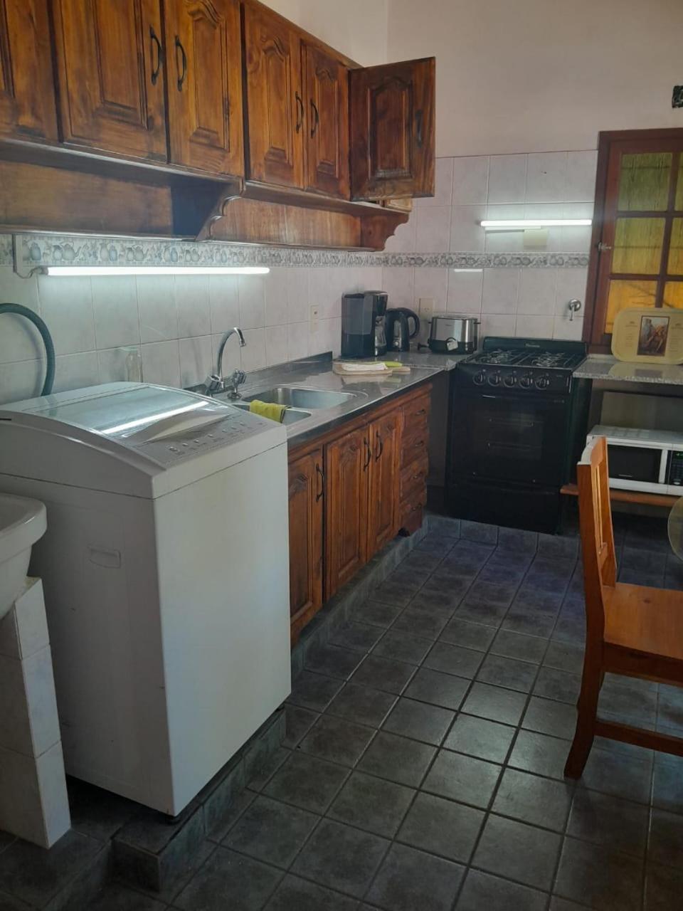 CASITA DE LAS CHACRAS SOBRE EL LAGO