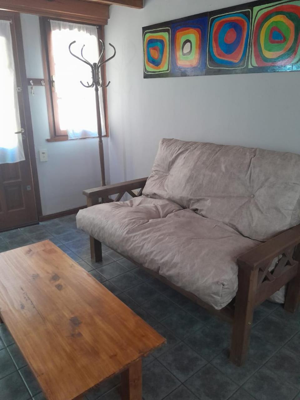 CASITA DE LAS CHACRAS SOBRE EL LAGO