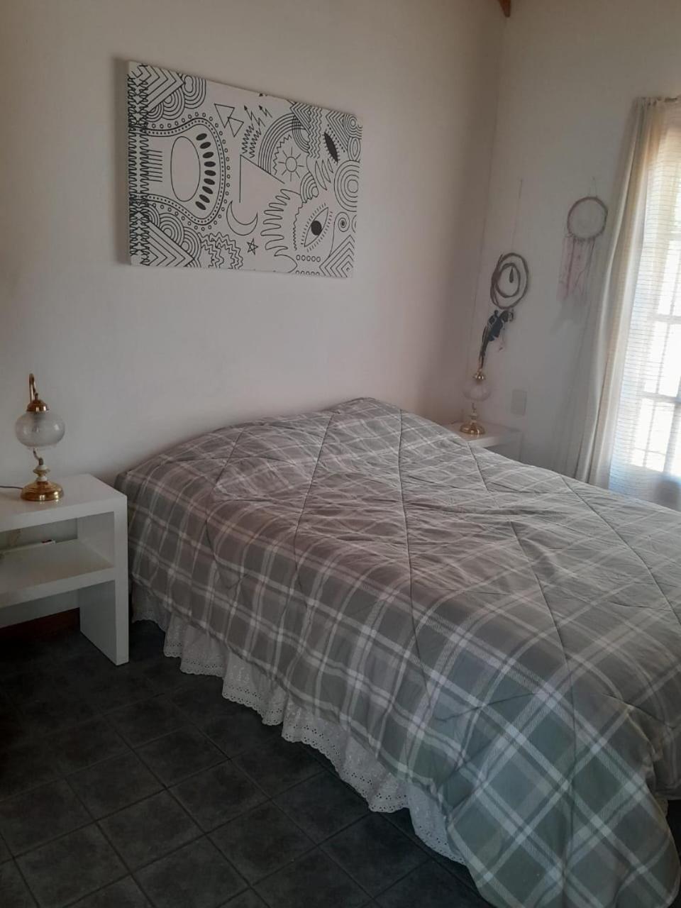 CASITA DE LAS CHACRAS SOBRE EL LAGO