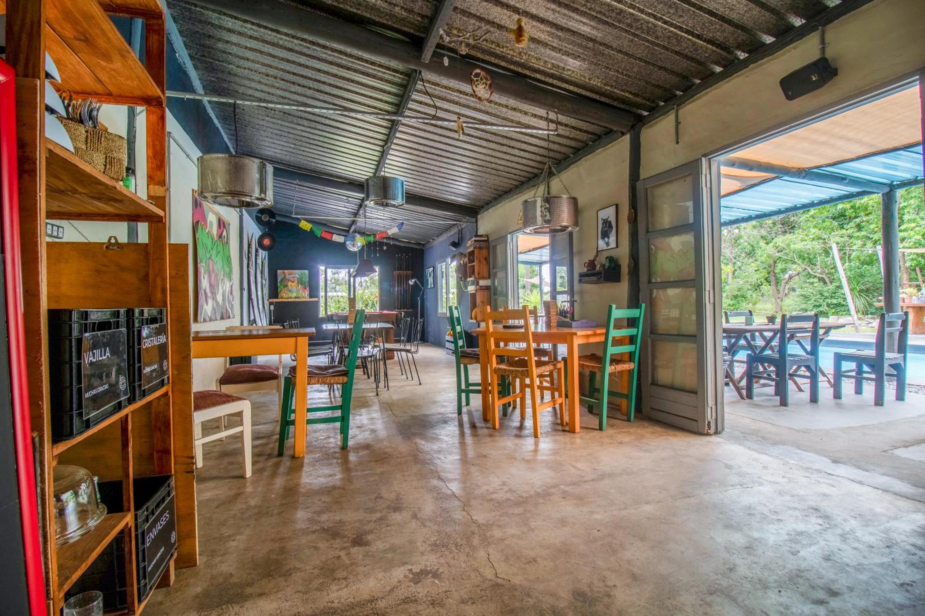 Mundaka Hostel y Bar