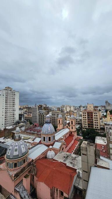 Privado completo pleno centro Mínimo 2 noches de Reserva a inquilinos 18 a 46 años