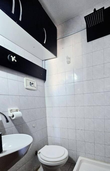 Privado completo pleno centro Mínimo 2 noches de Reserva a inquilinos 18 a 46 años