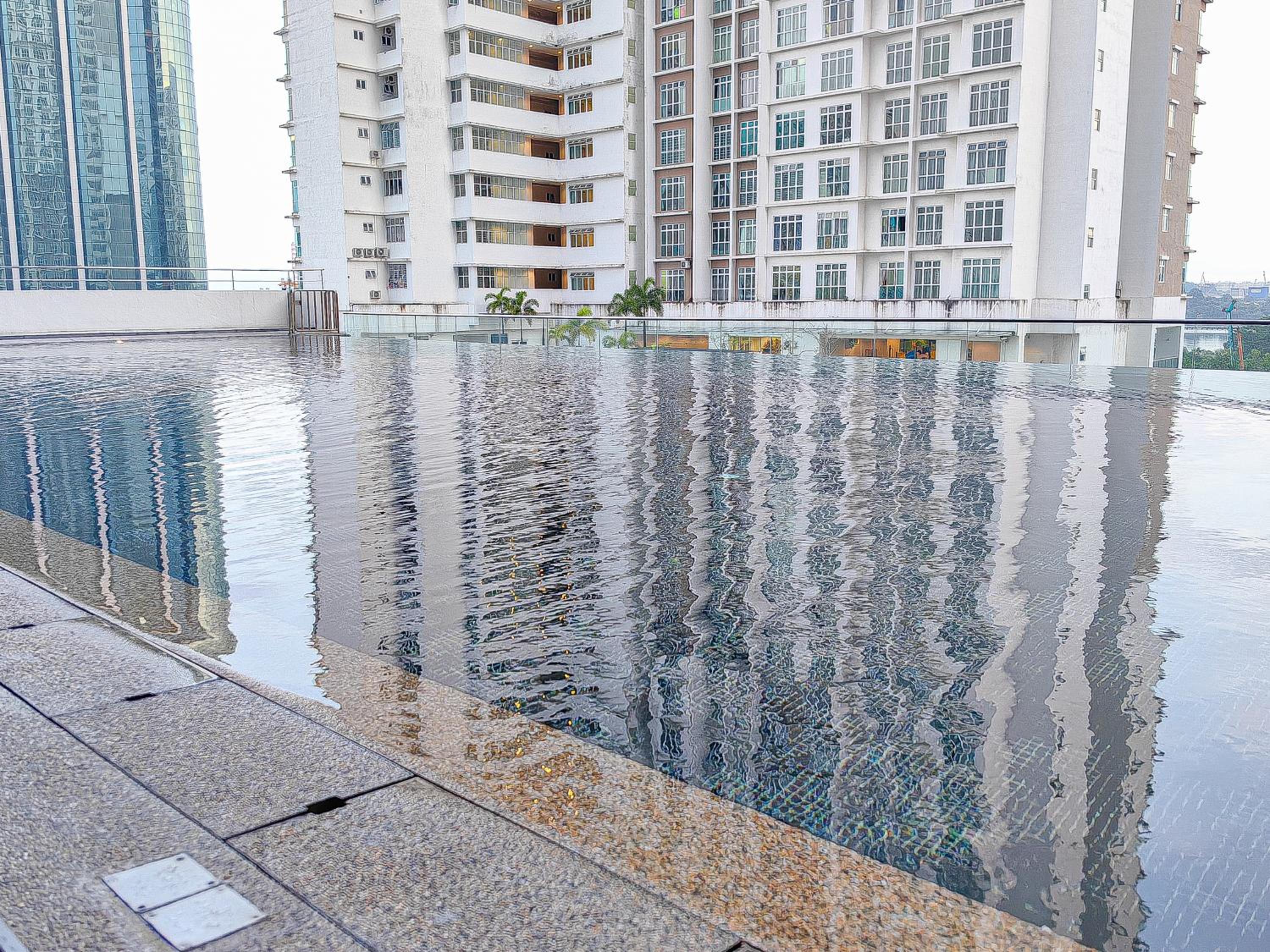 Jacuzzi,Loft,Highest Floor,SG city View,10min to CIQ