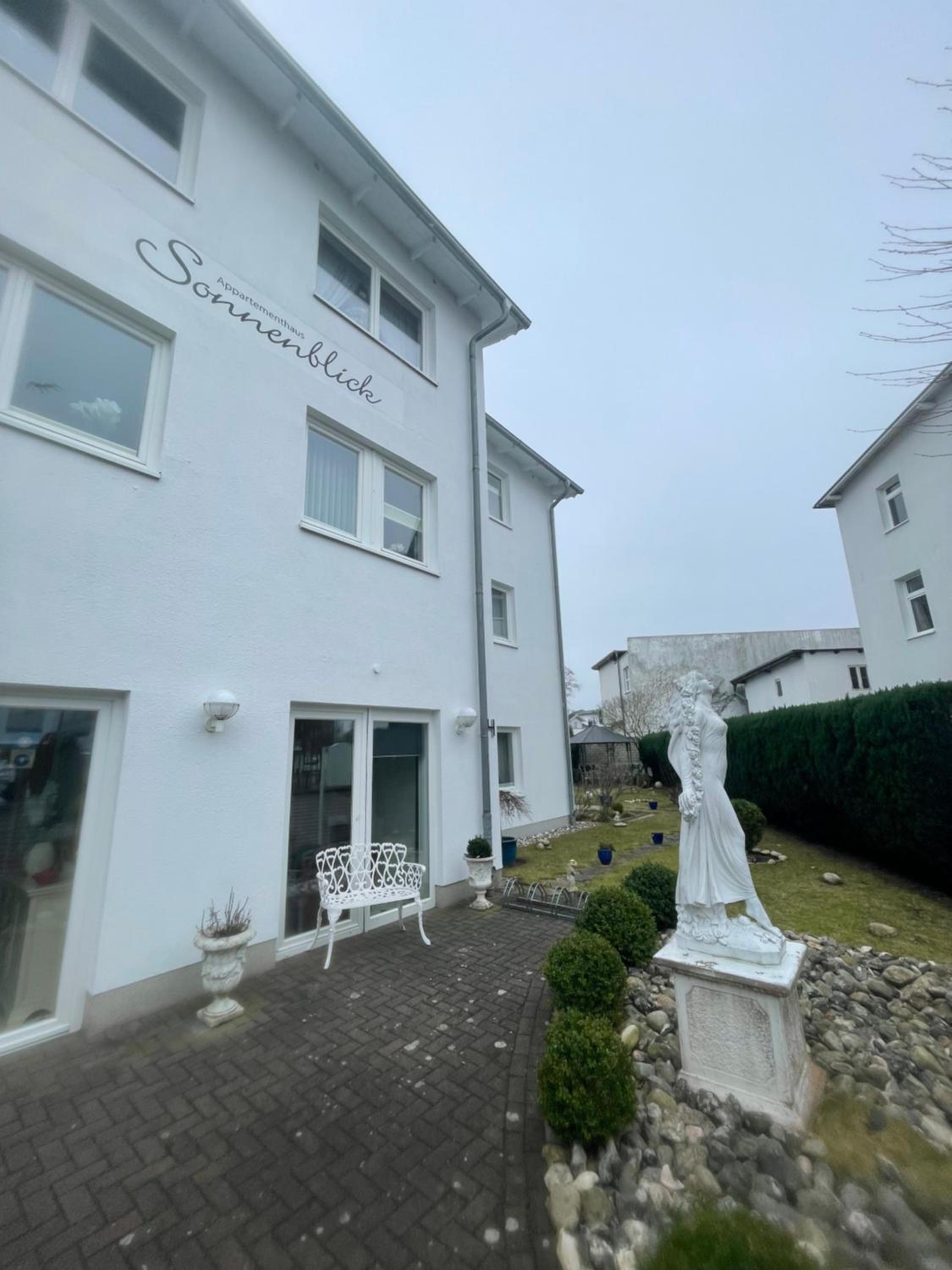 Apartmenthaus Sonnenblick in Binz - Parkplatz kostenlos