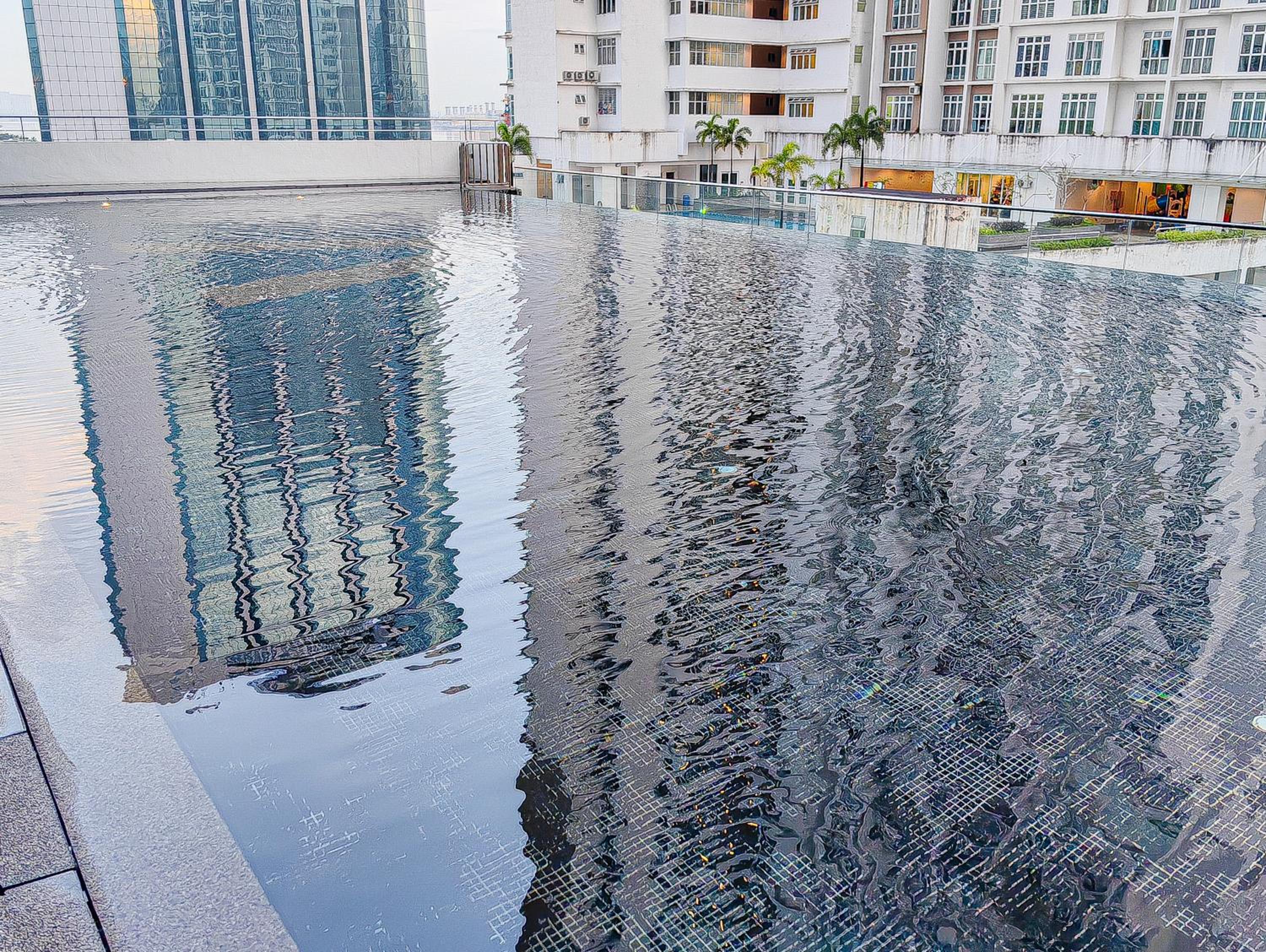 Jacuzzi,Loft,Highest Floor,SG city View,10min to CIQ