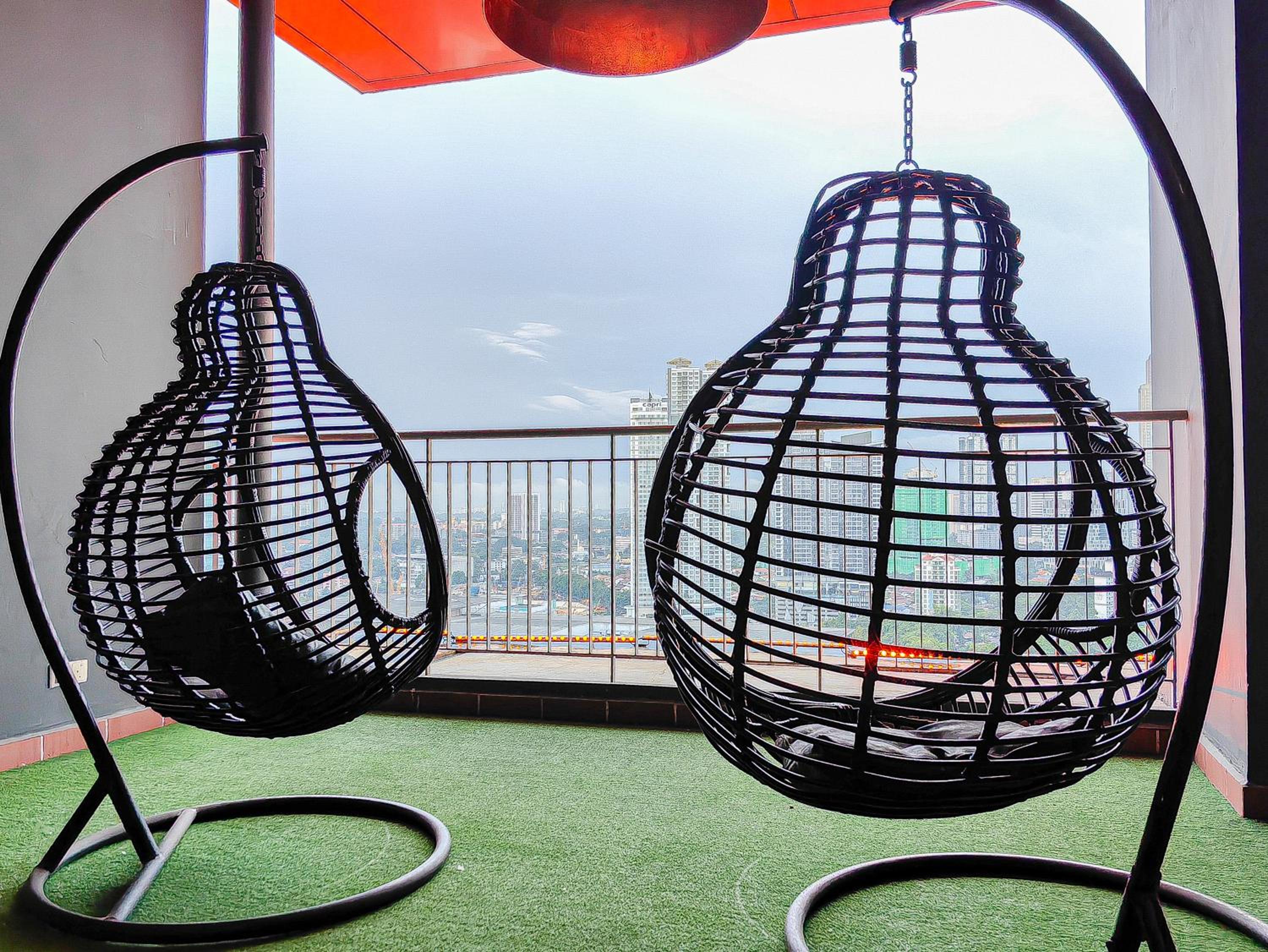 Jacuzzi,Loft,Highest Floor,SG city View,10min to CIQ