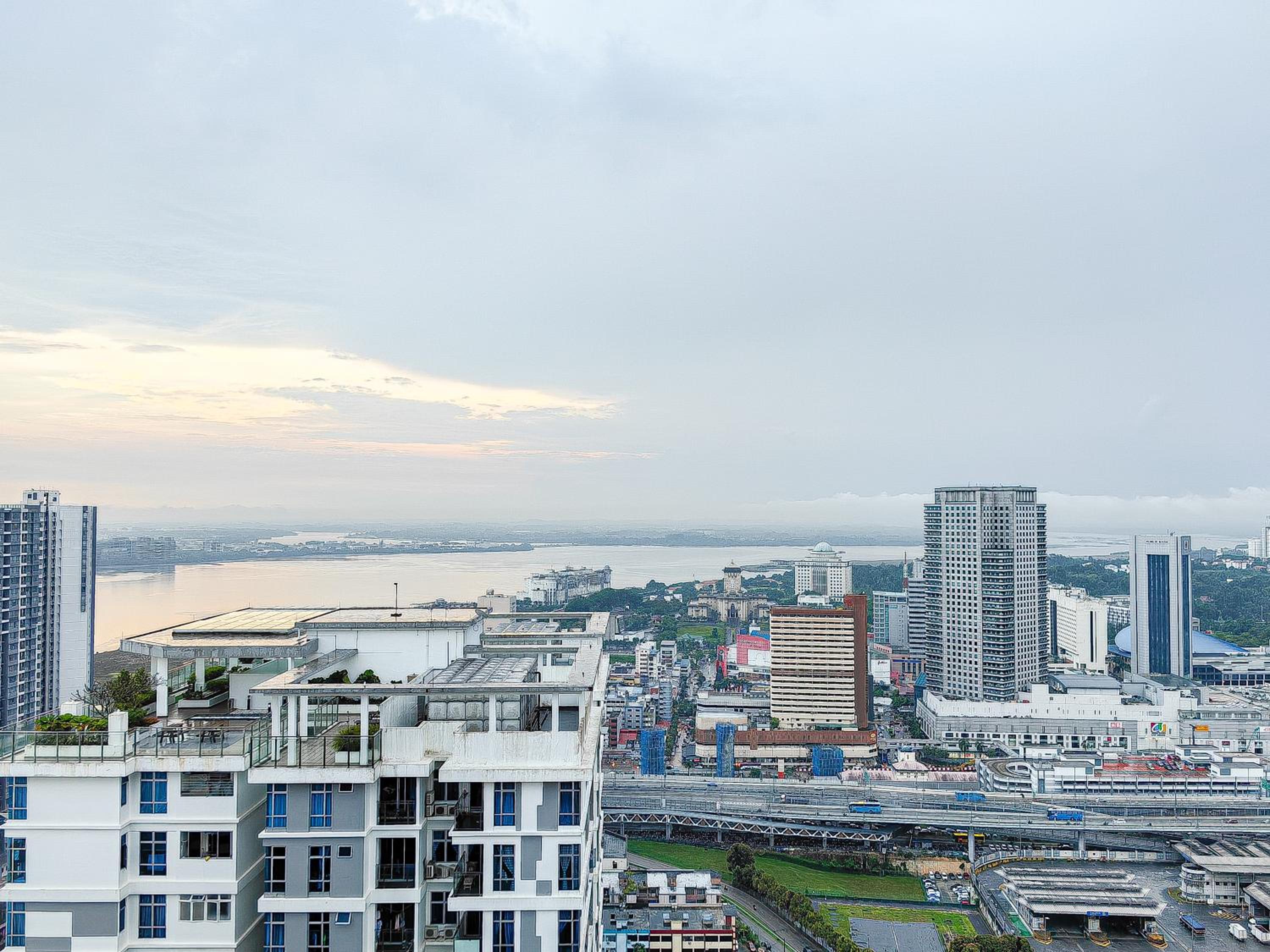 Jacuzzi,Loft,Highest Floor,SG city View,10min to CIQ