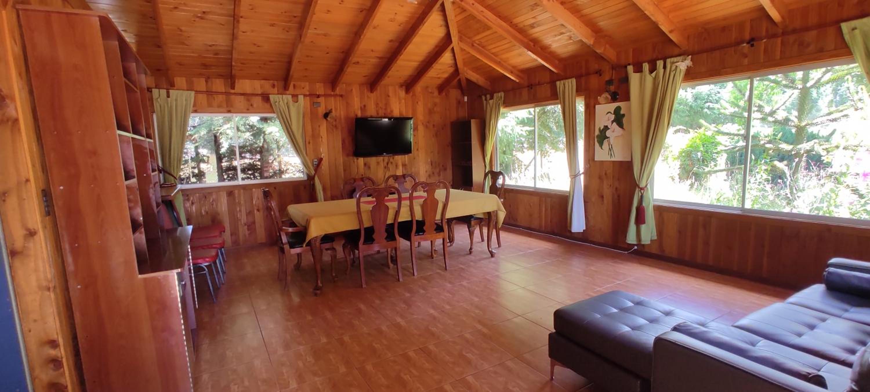 Hermosa casa, full naturaleza a minutos de Villarrica